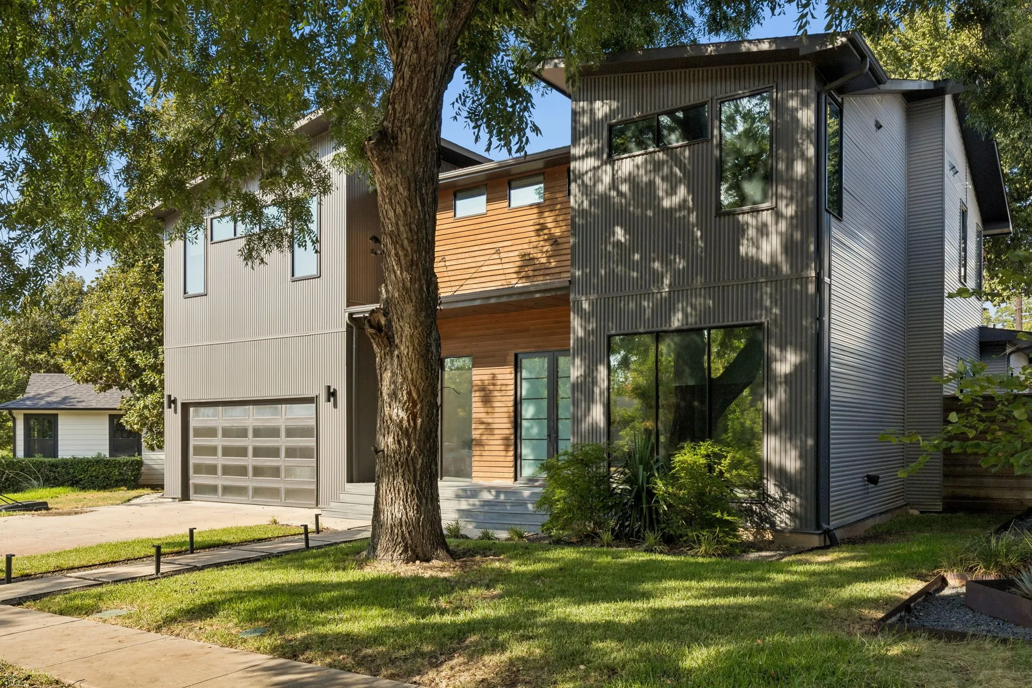 Single Family Residence For Rent