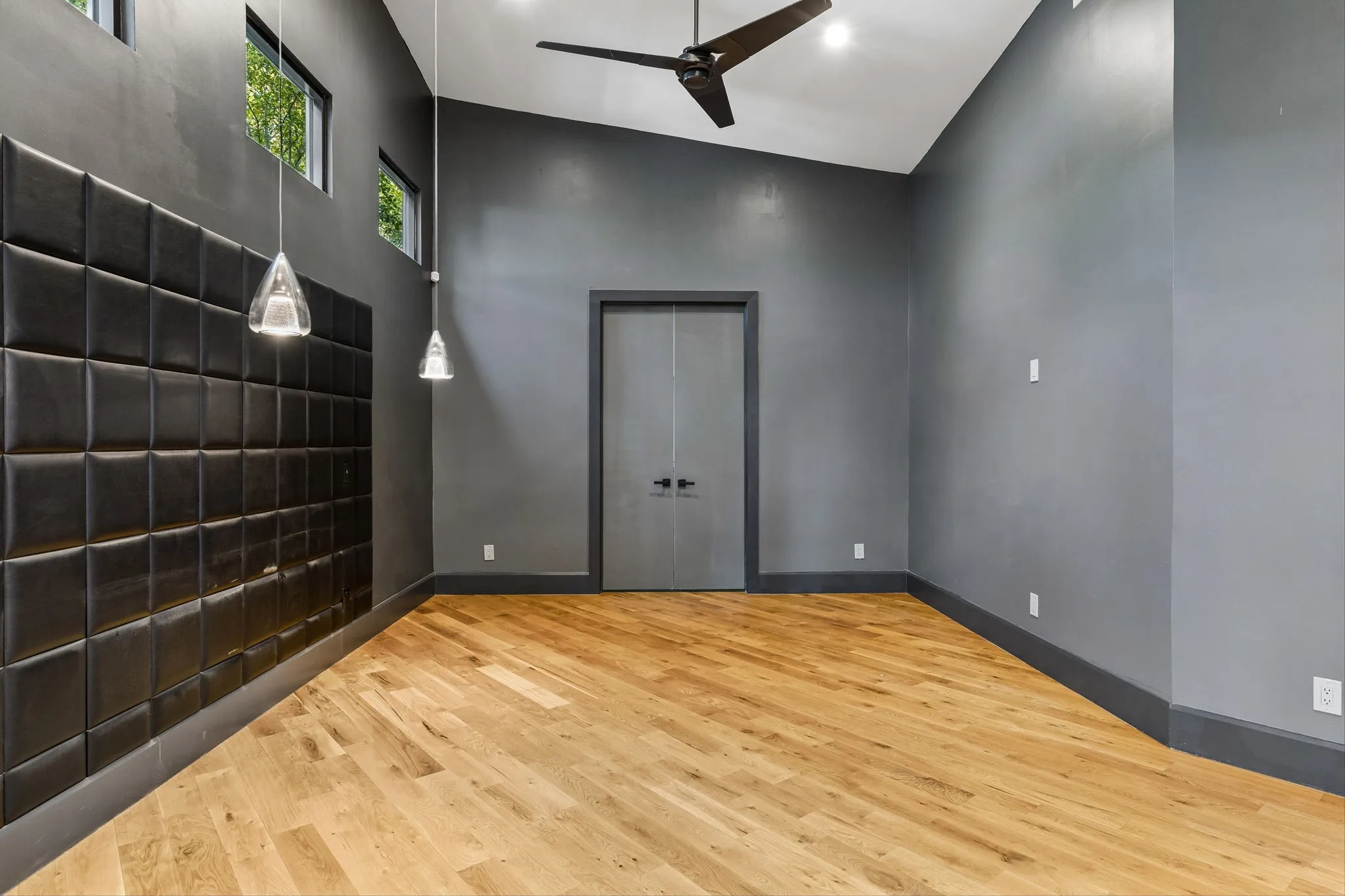 Single Family Residence For Rent in Dallas County , 8546 Glencrest Lane, Dallas, Texas 75209, 4 Bedroom, 5 Bathroom, 2 Garage spaces, 4,404 Sqft, built in 2020, mls#21390360, Real Estate Agent in Dallas, Homes For Rent in Dallas county, Homes For Rent in Dallas, Realtor in Dallas Texas, Real Estate Brokerage Independent Realty Texas, Luminita Cordes Realtor