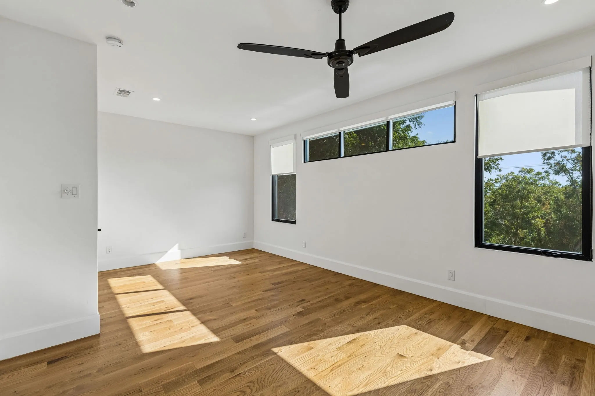Single Family Residence For Rent in Dallas County , 8546 Glencrest Lane, Dallas, Texas 75209, 4 Bedroom, 5 Bathroom, 2 Garage spaces, 4,404 Sqft, built in 2020, mls#21390360, Real Estate Agent in Dallas, Homes For Rent in Dallas county, Homes For Rent in Dallas, Realtor in Dallas Texas, Real Estate Brokerage Independent Realty Texas, Luminita Cordes Realtor