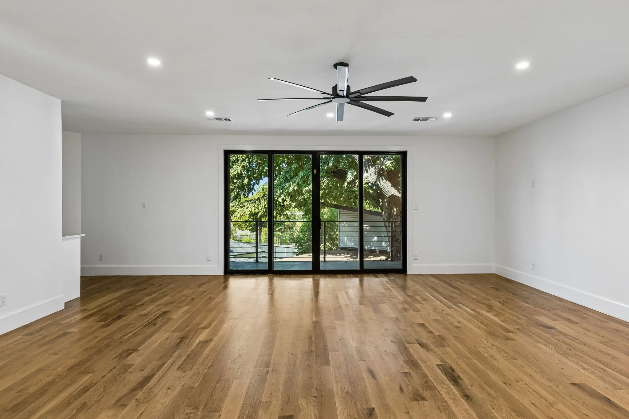 Single Family Residence For Rent in Dallas County , 8546 Glencrest Lane, Dallas, Texas 75209, 4 Bedroom, 5 Bathroom, 2 Garage spaces, 4,404 Sqft, built in 2020, mls#21390360, Real Estate Agent in Dallas, Homes For Rent in Dallas county, Homes For Rent in Dallas, Realtor in Dallas Texas, Real Estate Brokerage Independent Realty Texas, Luminita Cordes Realtor