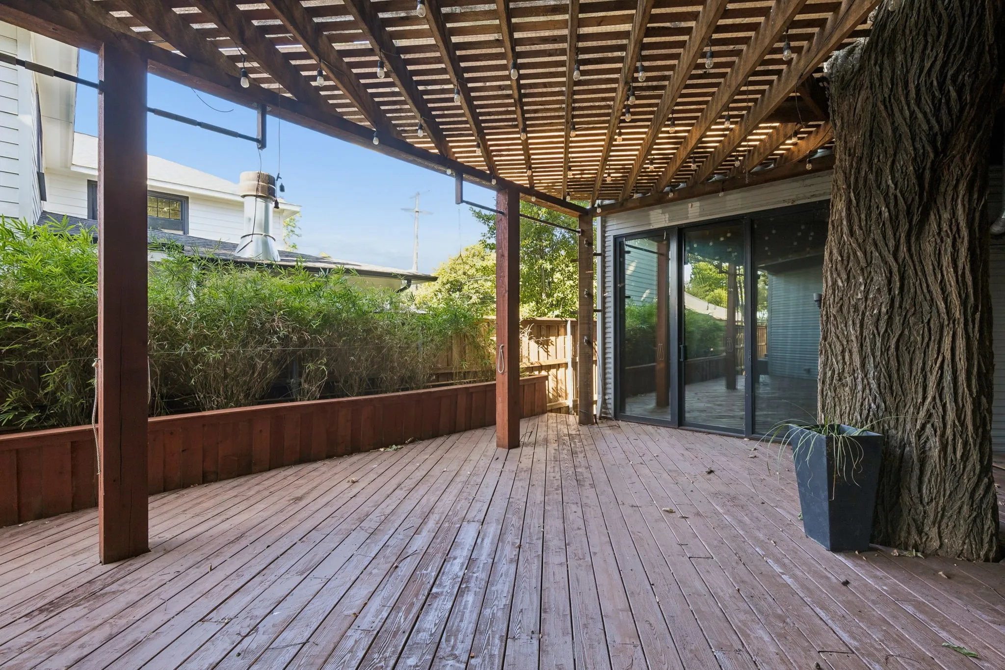 Single Family Residence For Rent in Dallas County , 8546 Glencrest Lane, Dallas, Texas 75209, 4 Bedroom, 5 Bathroom, 2 Garage spaces, 4,404 Sqft, built in 2020, mls#21390360, Real Estate Agent in Dallas, Homes For Rent in Dallas county, Homes For Rent in Dallas, Realtor in Dallas Texas, Real Estate Brokerage Independent Realty Texas, Luminita Cordes Realtor