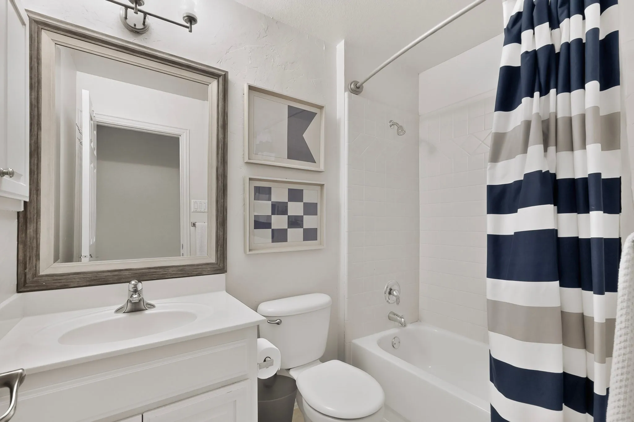 Single Family Residence For Sale in Collin County , 1921 Armstrong Drive, Allen, Texas 75002, 4 Bedroom, 4 Bathroom, 3 Garage spaces, 4,217 Sqft, built in 2001, mls#21390717, Real Estate Agent in Allen, Homes For Sale in Collin county, Homes For Sale in Allen, Realtor in Allen Texas, Real Estate Brokerage Independent Realty Texas, Luminita Cordes Realtor