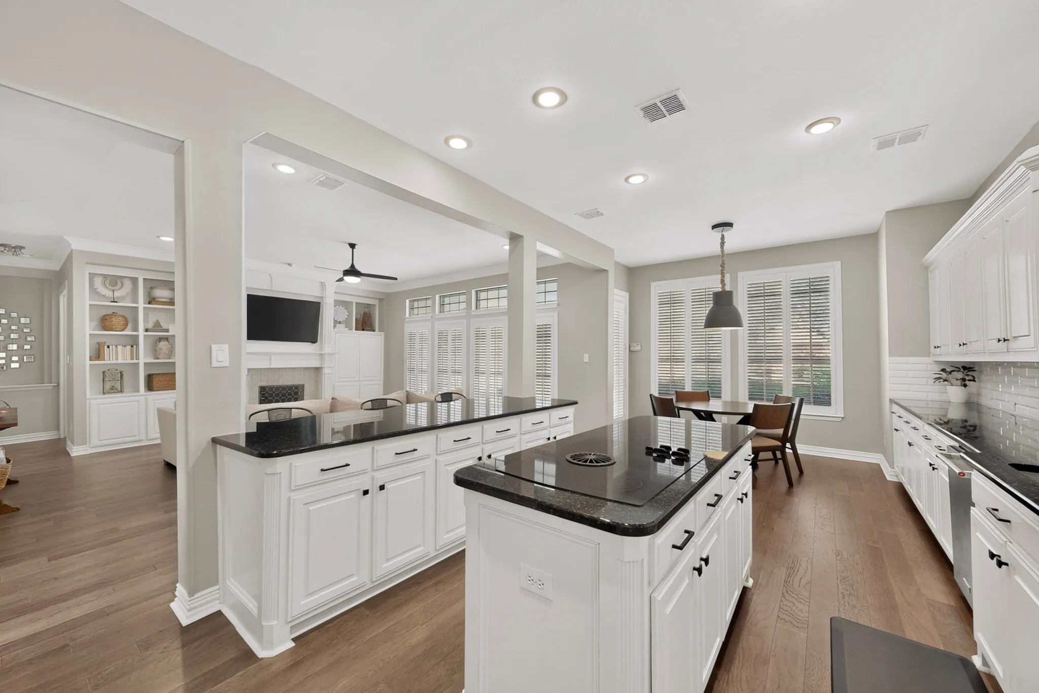 Single Family Residence For Sale in Collin County , 1921 Armstrong Drive, Allen, Texas 75002, 4 Bedroom, 4 Bathroom, 3 Garage spaces, 4,217 Sqft, built in 2001, mls#21390717, Real Estate Agent in Allen, Homes For Sale in Collin county, Homes For Sale in Allen, Realtor in Allen Texas, Real Estate Brokerage Independent Realty Texas, Luminita Cordes Realtor