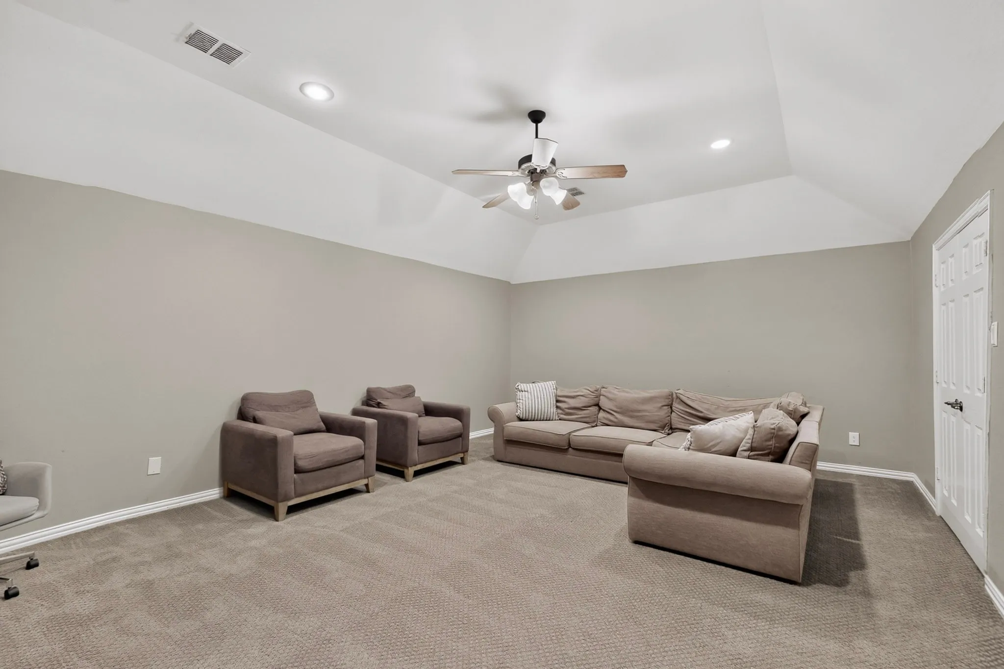 Single Family Residence For Sale in Collin County , 1921 Armstrong Drive, Allen, Texas 75002, 4 Bedroom, 4 Bathroom, 3 Garage spaces, 4,217 Sqft, built in 2001, mls#21390717, Real Estate Agent in Allen, Homes For Sale in Collin county, Homes For Sale in Allen, Realtor in Allen Texas, Real Estate Brokerage Independent Realty Texas, Luminita Cordes Realtor