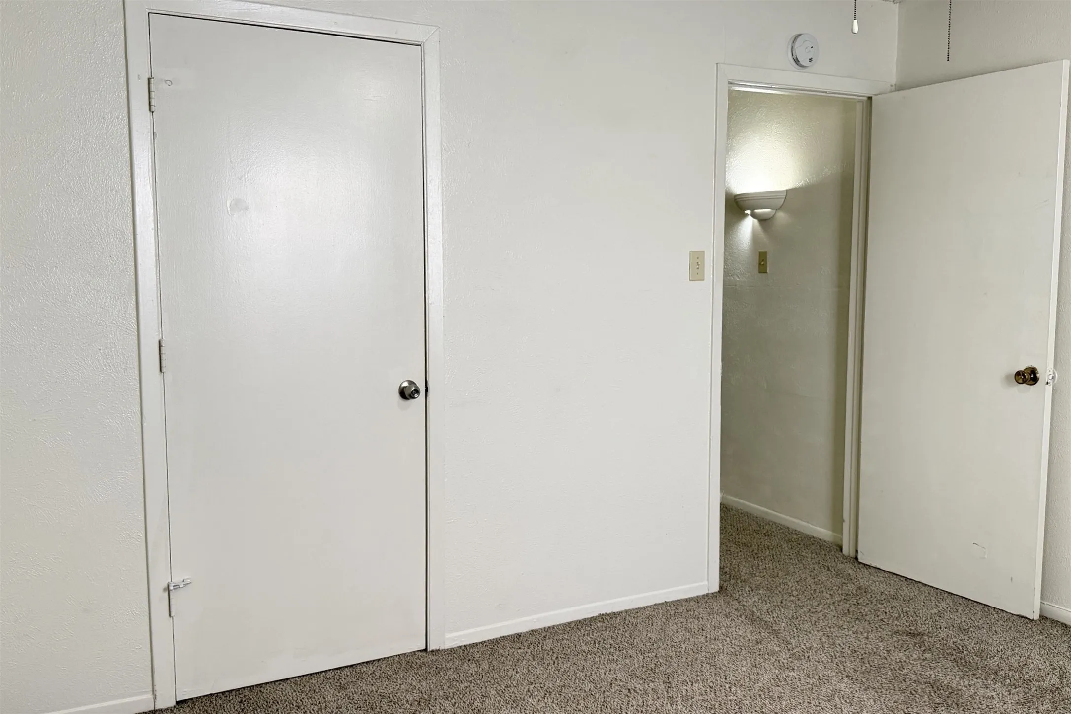Quadruplex For Rent in Denton County , 1913 Kingswood Court, Denton, Texas 76205, 2 Bedroom, 2 Bathroom, Garage spaces, 1,420 Sqft, built in 1970, mls#21390734, Real Estate Agent in Denton, Homes For Rent in Denton county, Homes For Rent in Denton, Realtor in Denton Texas, Real Estate Brokerage Independent Realty Texas, Luminita Cordes Realtor