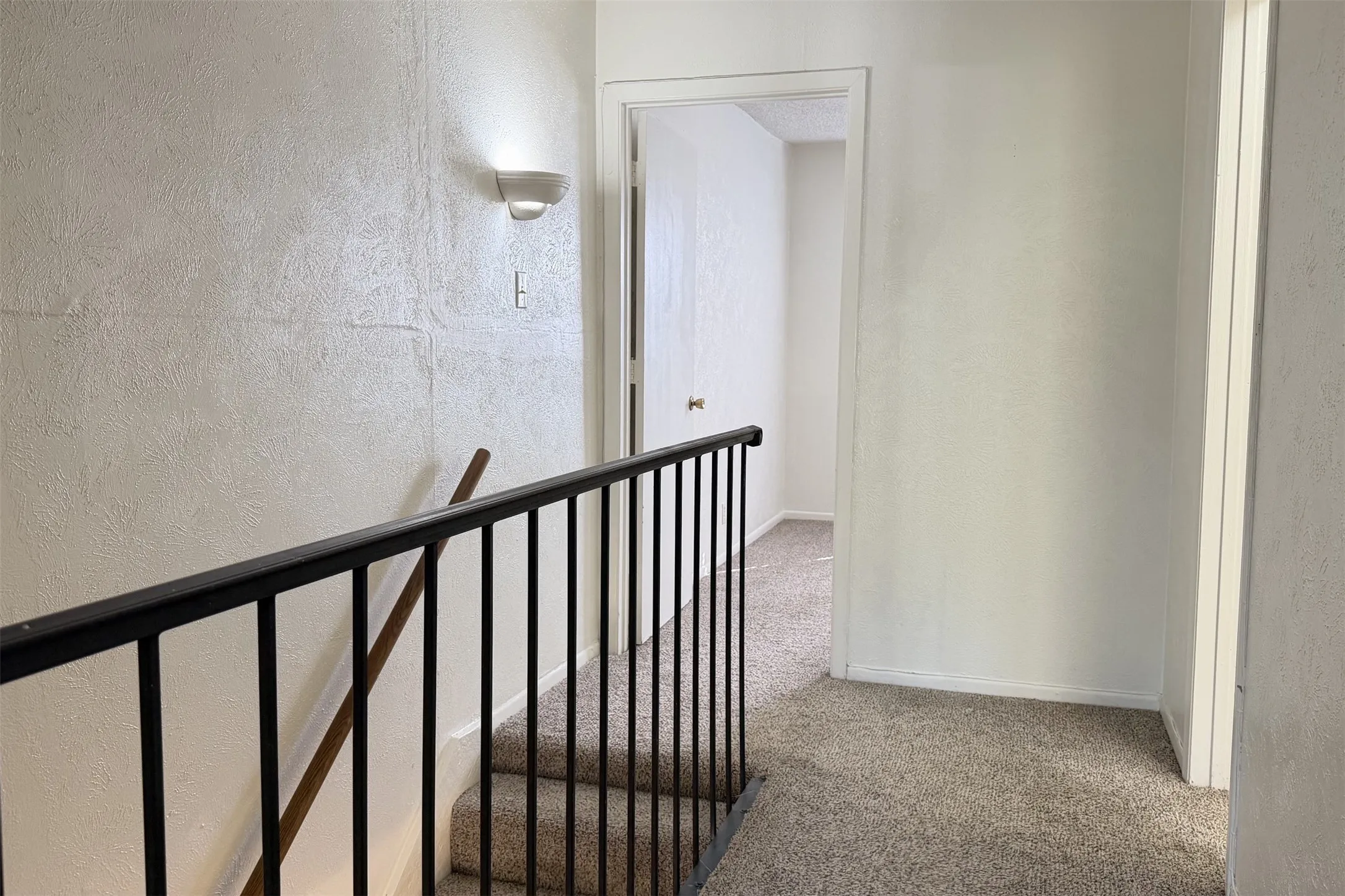 Quadruplex For Rent in Denton County , 1913 Kingswood Court, Denton, Texas 76205, 2 Bedroom, 2 Bathroom, Garage spaces, 1,420 Sqft, built in 1970, mls#21390734, Real Estate Agent in Denton, Homes For Rent in Denton county, Homes For Rent in Denton, Realtor in Denton Texas, Real Estate Brokerage Independent Realty Texas, Luminita Cordes Realtor