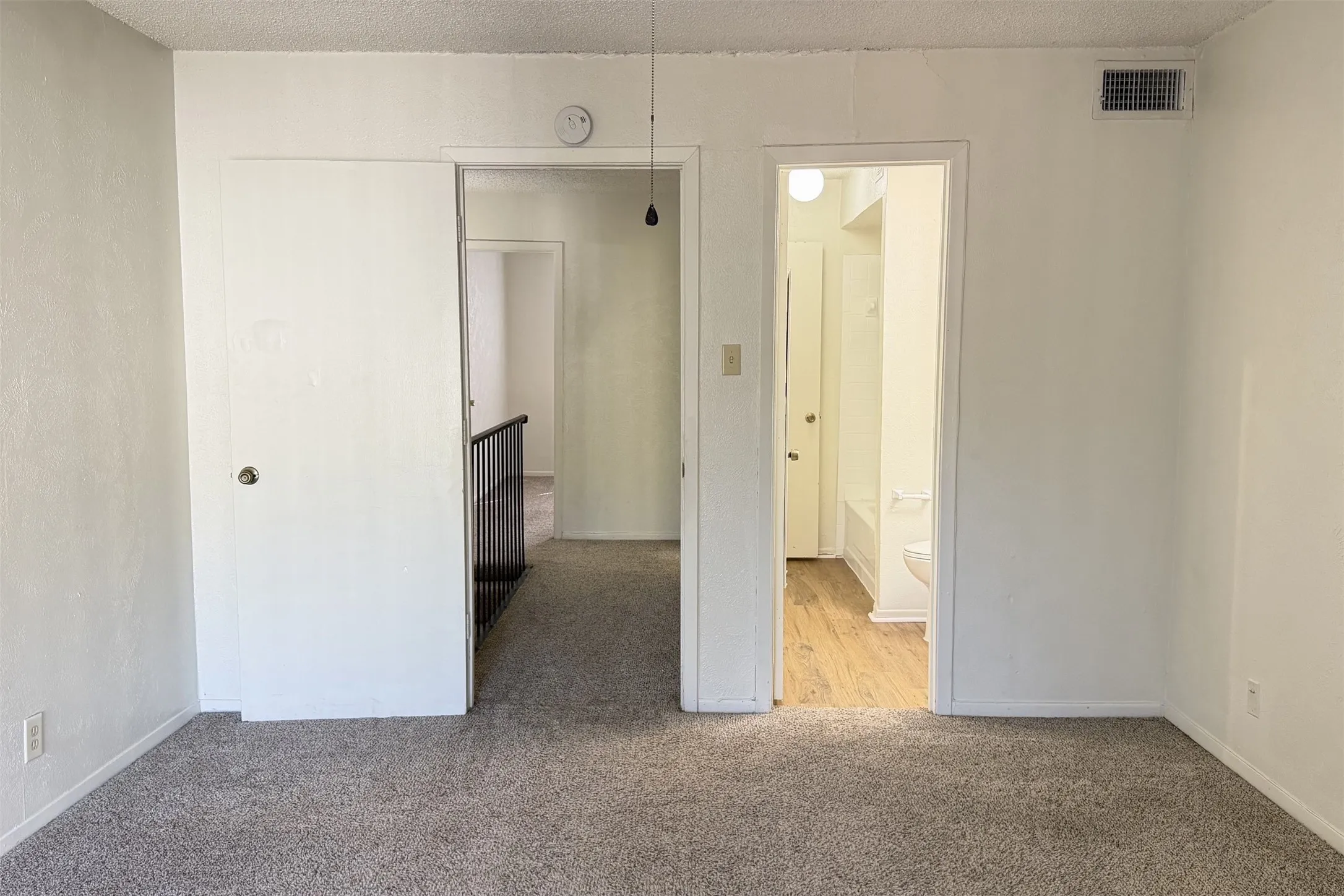 Quadruplex For Rent in Denton County , 1913 Kingswood Court, Denton, Texas 76205, 2 Bedroom, 2 Bathroom, Garage spaces, 1,420 Sqft, built in 1970, mls#21390734, Real Estate Agent in Denton, Homes For Rent in Denton county, Homes For Rent in Denton, Realtor in Denton Texas, Real Estate Brokerage Independent Realty Texas, Luminita Cordes Realtor