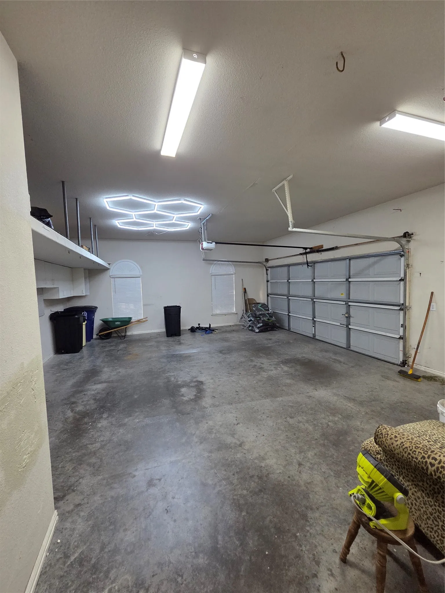 Single Family Residence For Rent in Denton County , 1670 Oak Ridge Drive, Corinth, Texas 76210, 4 Bedroom, 3 Bathroom, 3 Garage spaces, 3,121 Sqft, built in 1999, mls#21390765, Real Estate Agent in Corinth, Homes For Rent in Denton county, Homes For Rent in Corinth, Realtor in Corinth Texas, Real Estate Brokerage Independent Realty Texas, Luminita Cordes Realtor