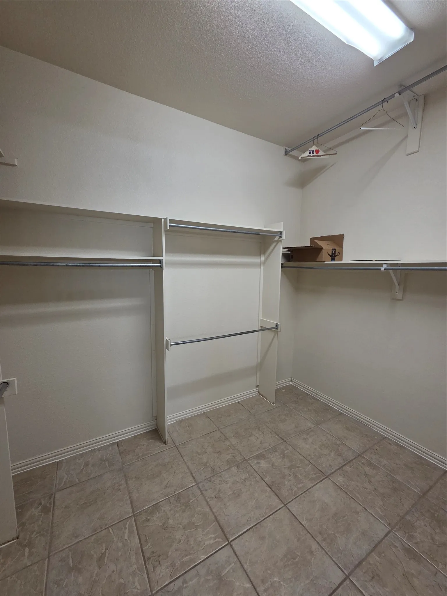 Single Family Residence For Rent in Denton County , 1670 Oak Ridge Drive, Corinth, Texas 76210, 4 Bedroom, 3 Bathroom, 3 Garage spaces, 3,121 Sqft, built in 1999, mls#21390765, Real Estate Agent in Corinth, Homes For Rent in Denton county, Homes For Rent in Corinth, Realtor in Corinth Texas, Real Estate Brokerage Independent Realty Texas, Luminita Cordes Realtor