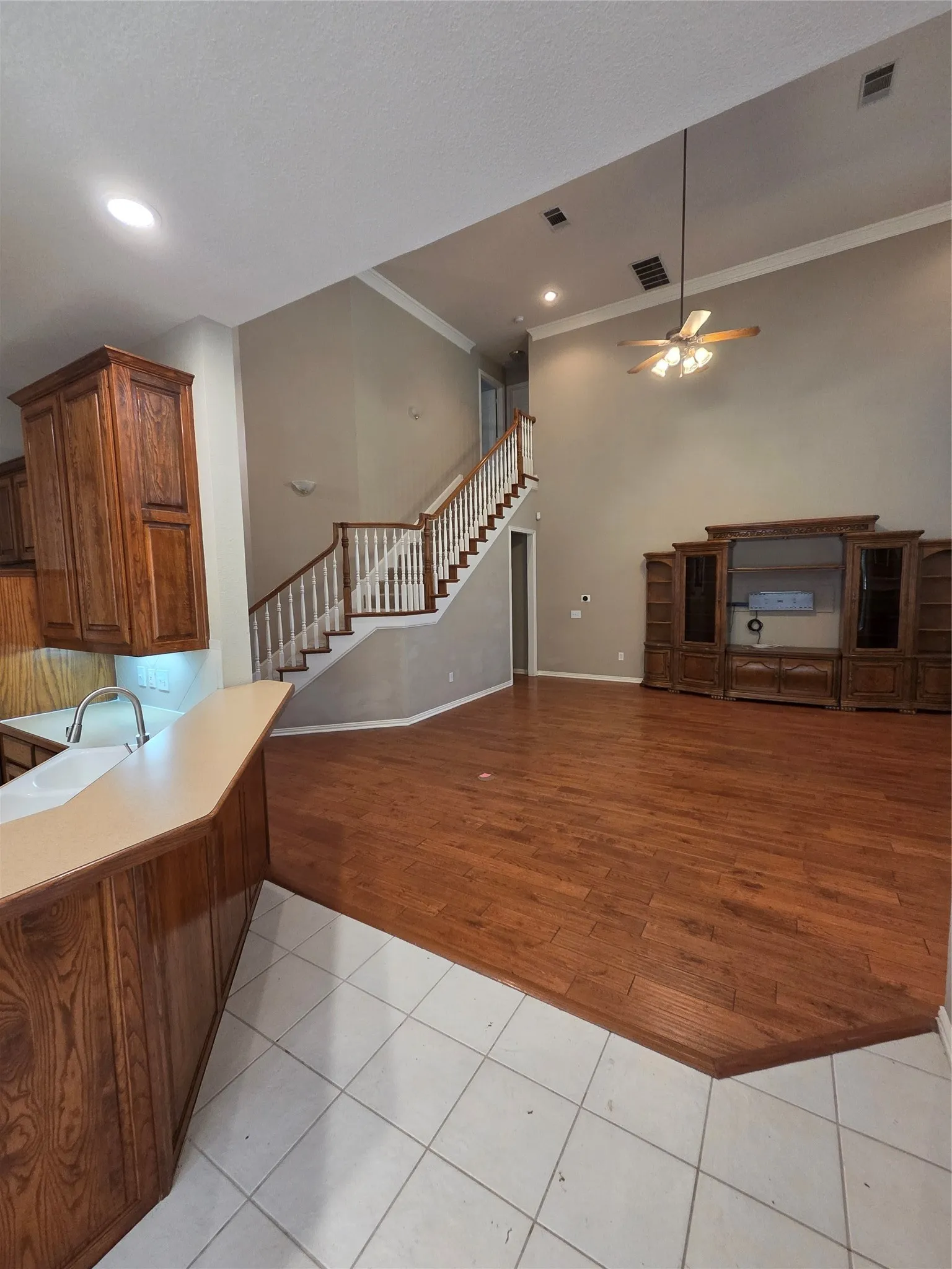 Single Family Residence For Rent in Denton County , 1670 Oak Ridge Drive, Corinth, Texas 76210, 4 Bedroom, 3 Bathroom, 3 Garage spaces, 3,121 Sqft, built in 1999, mls#21390765, Real Estate Agent in Corinth, Homes For Rent in Denton county, Homes For Rent in Corinth, Realtor in Corinth Texas, Real Estate Brokerage Independent Realty Texas, Luminita Cordes Realtor
