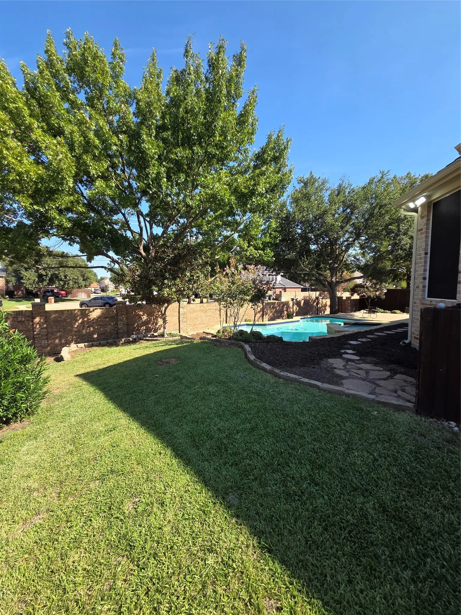 Single Family Residence For Rent in Denton County , 1670 Oak Ridge Drive, Corinth, Texas 76210, 4 Bedroom, 3 Bathroom, 3 Garage spaces, 3,121 Sqft, built in 1999, mls#21390765, Real Estate Agent in Corinth, Homes For Rent in Denton county, Homes For Rent in Corinth, Realtor in Corinth Texas, Real Estate Brokerage Independent Realty Texas, Luminita Cordes Realtor