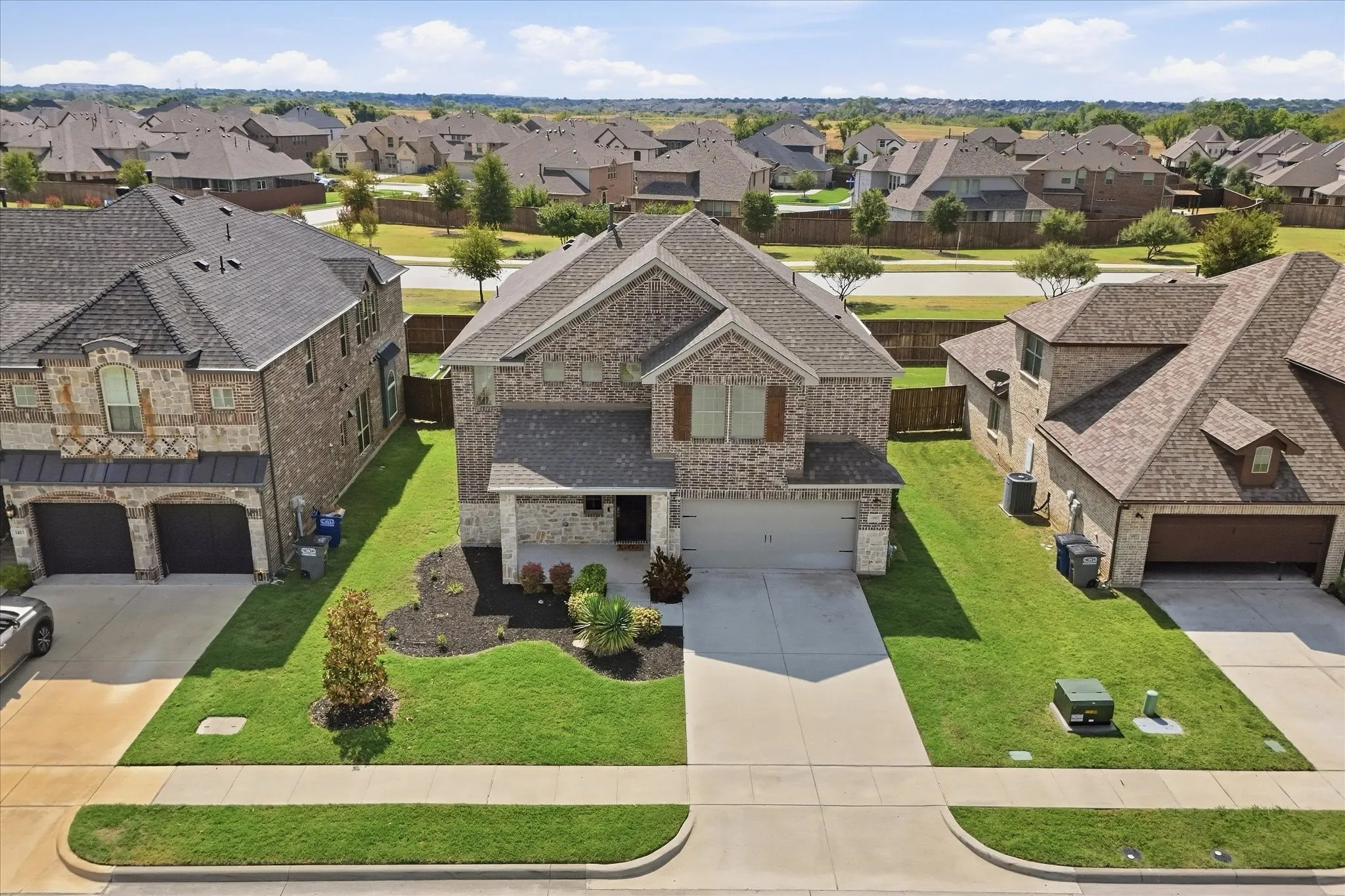 Single Family Residence For Sale in Collin County , 3405 Melrose Court, Wylie, Texas 75098, 4 Bedroom, 4 Bathroom, 2 Garage spaces, 3,098 Sqft, built in 2020, mls#21390589, Real Estate Agent in Wylie, Homes For Sale in Collin county, Homes For Sale in Wylie, Realtor in Wylie Texas, Real Estate Brokerage Independent Realty Texas, Luminita Cordes Realtor