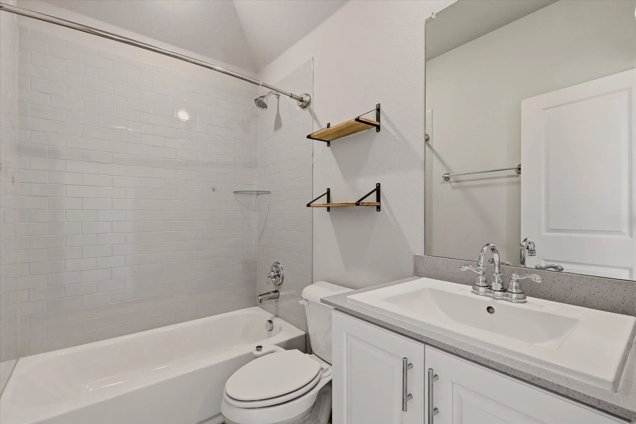 Single Family Residence For Sale in Collin County , 3405 Melrose Court, Wylie, Texas 75098, 4 Bedroom, 4 Bathroom, 2 Garage spaces, 3,098 Sqft, built in 2020, mls#21390589, Real Estate Agent in Wylie, Homes For Sale in Collin county, Homes For Sale in Wylie, Realtor in Wylie Texas, Real Estate Brokerage Independent Realty Texas, Luminita Cordes Realtor