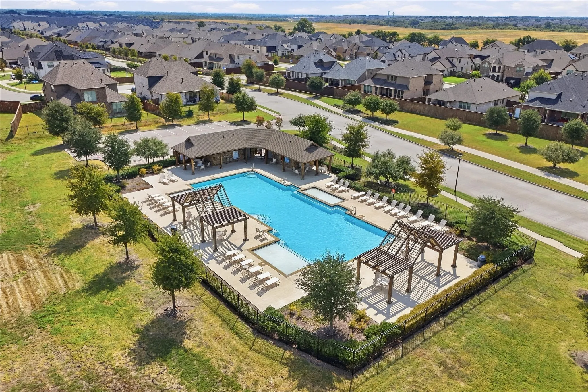 Single Family Residence For Sale in Collin County , 3405 Melrose Court, Wylie, Texas 75098, 4 Bedroom, 4 Bathroom, 2 Garage spaces, 3,098 Sqft, built in 2020, mls#21390589, Real Estate Agent in Wylie, Homes For Sale in Collin county, Homes For Sale in Wylie, Realtor in Wylie Texas, Real Estate Brokerage Independent Realty Texas, Luminita Cordes Realtor