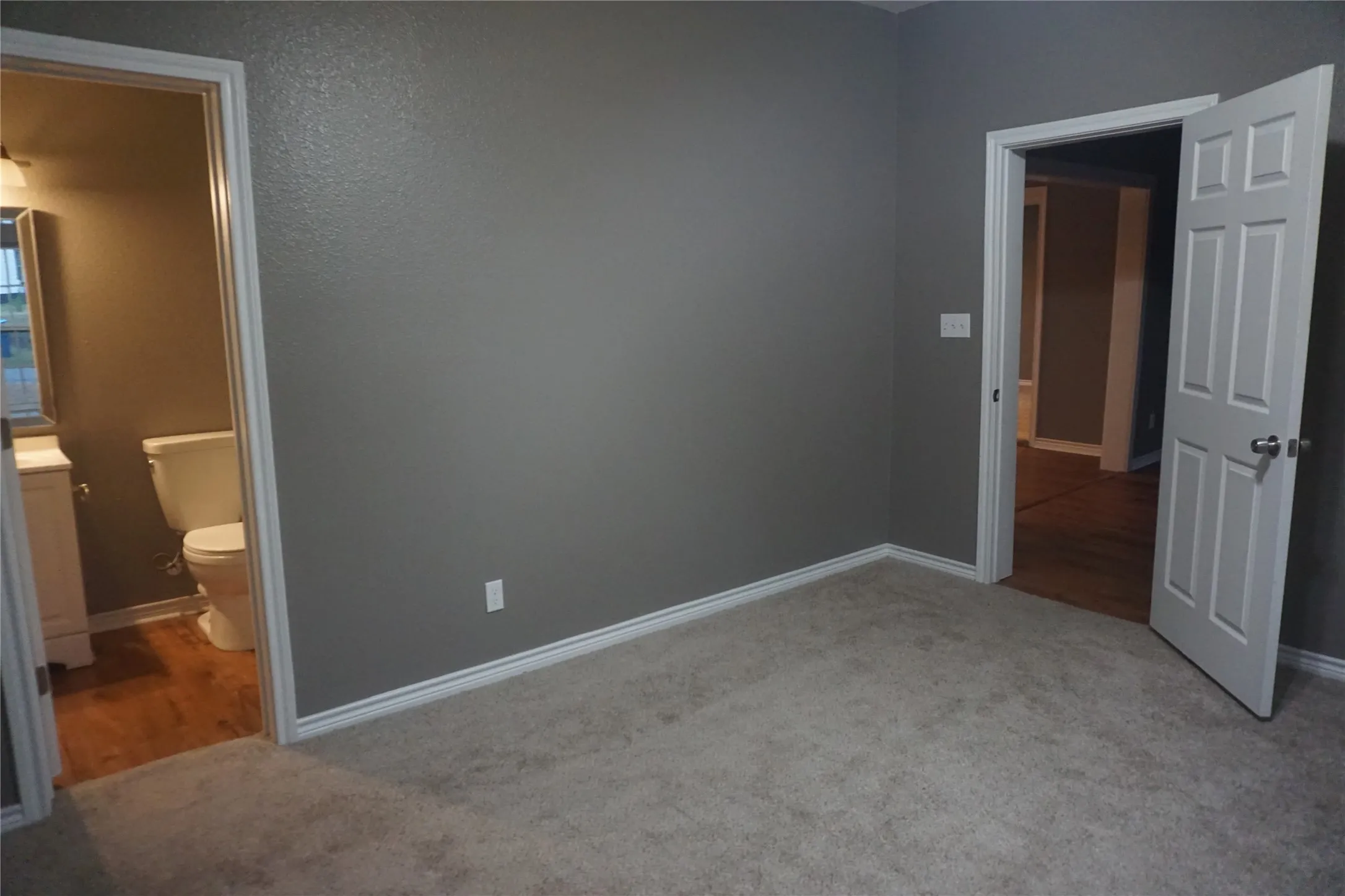Single Family Residence For Sale in Grayson County , 127 E Hull Street, Denison, Texas 75021, 3 Bedroom, 2 Bathroom, Garage spaces, 1,157 Sqft, built in 1920, mls#21390769, Real Estate Agent in Denison, Homes For Sale in Grayson county, Homes For Sale in Denison, Realtor in Denison Texas, Real Estate Brokerage Independent Realty Texas, Luminita Cordes Realtor