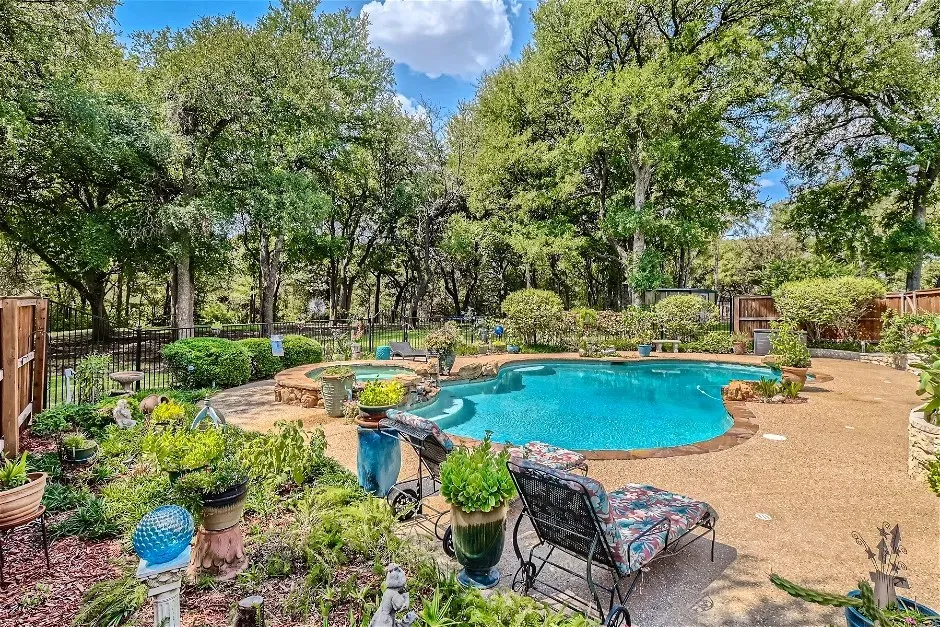 Resort-style pool with integrated spa