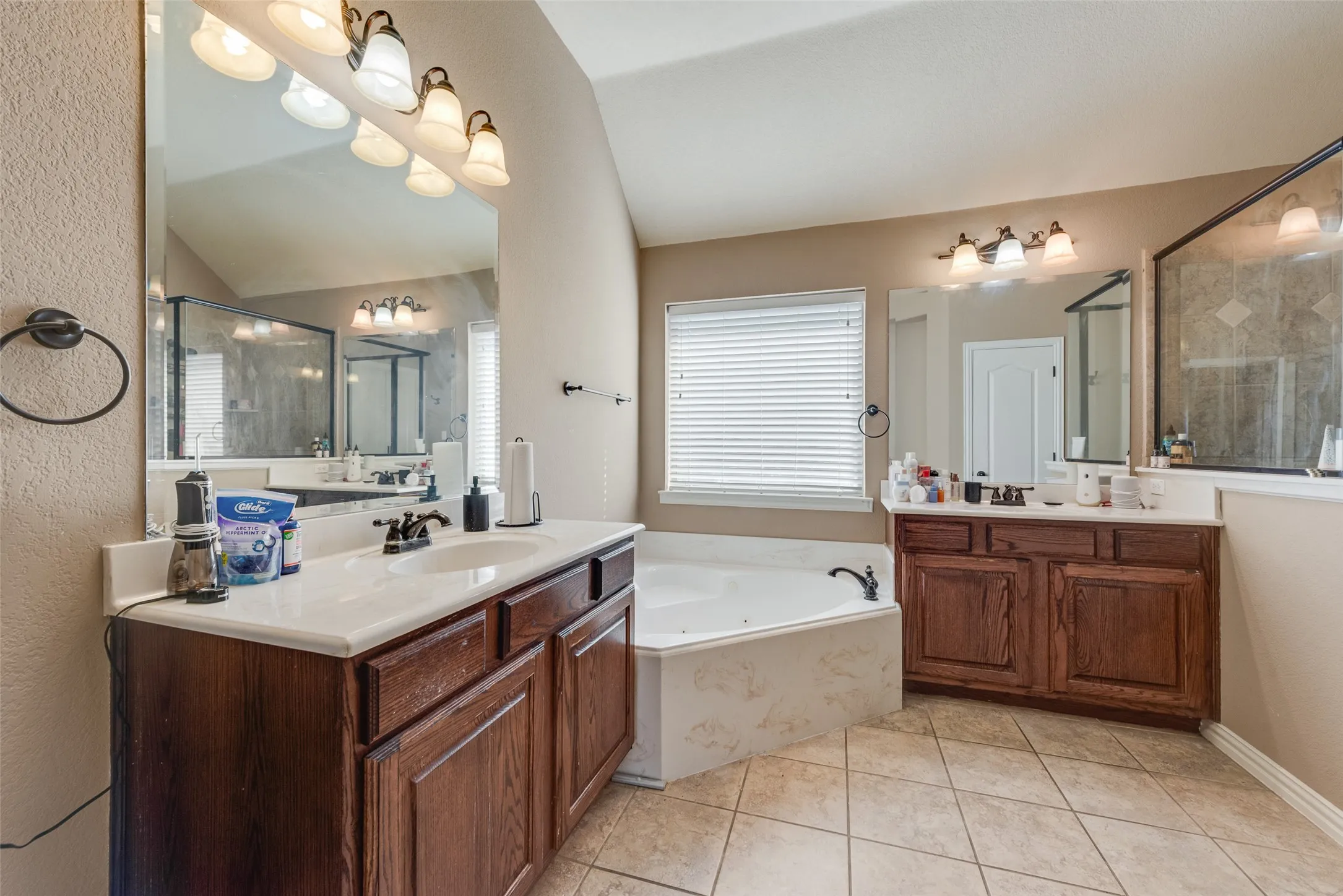 Single Family Residence For Sale in Tarrant County , 4513 Westcliffe, Mansfield, Texas 76063, 4 Bedroom, 3 Bathroom, 2 Garage spaces, 2,969 Sqft, built in 2009, mls#21329887, Real Estate Agent in Mansfield, Homes For Sale in Tarrant county, Homes For Sale in Mansfield, Realtor in Mansfield Texas, Real Estate Brokerage Independent Realty Texas, Luminita Cordes Realtor