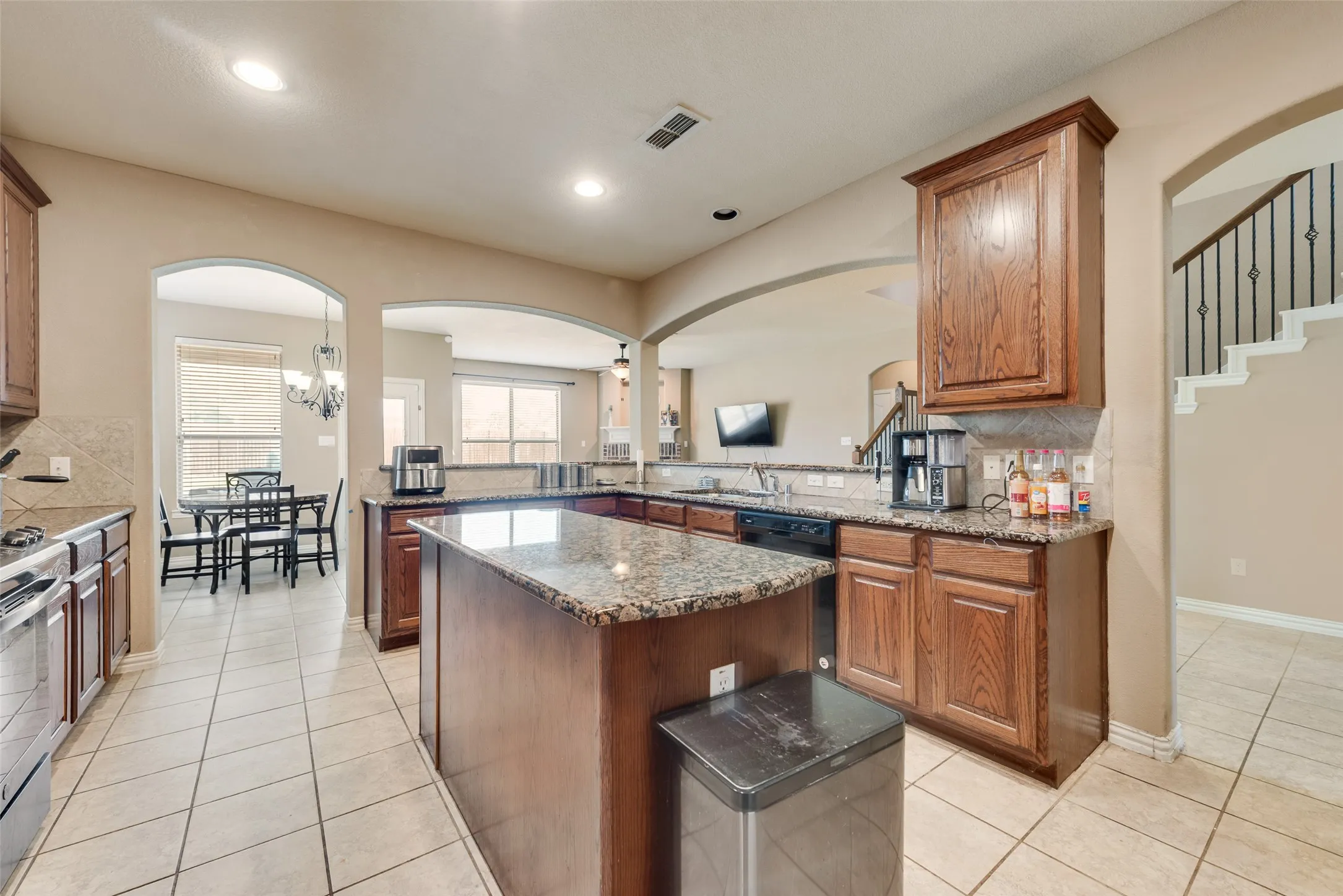 Single Family Residence For Sale in Tarrant County , 4513 Westcliffe, Mansfield, Texas 76063, 4 Bedroom, 3 Bathroom, 2 Garage spaces, 2,969 Sqft, built in 2009, mls#21329887, Real Estate Agent in Mansfield, Homes For Sale in Tarrant county, Homes For Sale in Mansfield, Realtor in Mansfield Texas, Real Estate Brokerage Independent Realty Texas, Luminita Cordes Realtor