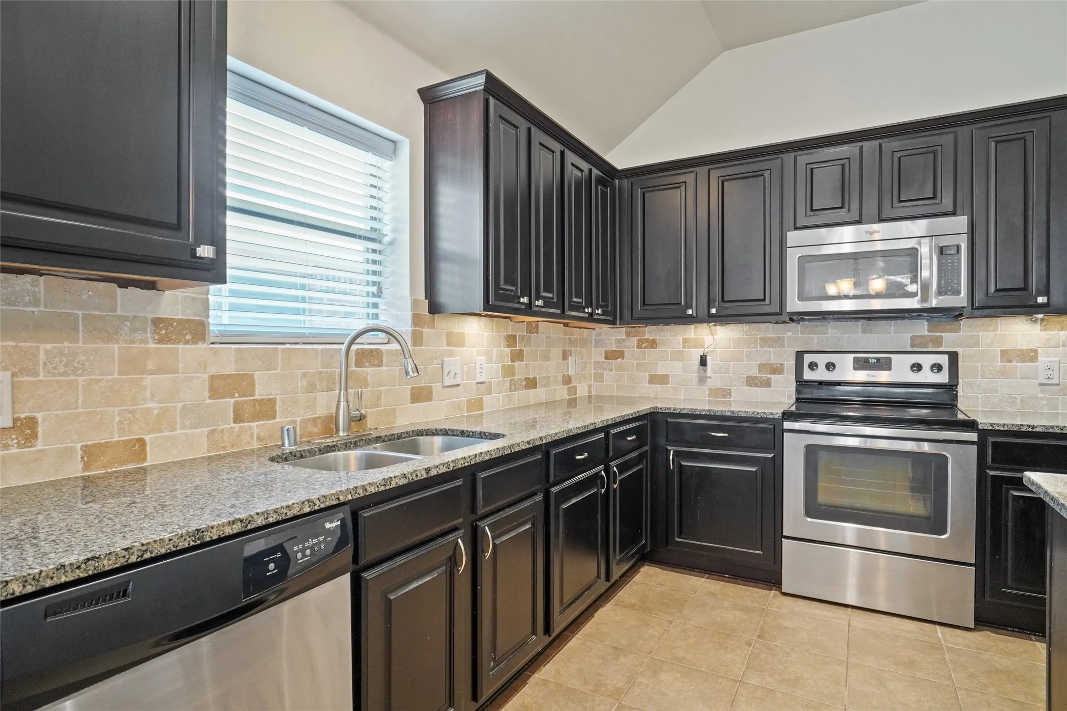 Single Family Residence For Rent in Denton County , 11817 Cape Cod Springs Drive, Frisco, Texas 75036, 3 Bedroom, 2 Bathroom, 2 Garage spaces, 1,794 Sqft, built in 2012, mls#21390777, Real Estate Agent in Frisco, Homes For Rent in Denton county, Homes For Rent in Frisco, Realtor in Frisco Texas, Real Estate Brokerage Independent Realty Texas, Luminita Cordes Realtor