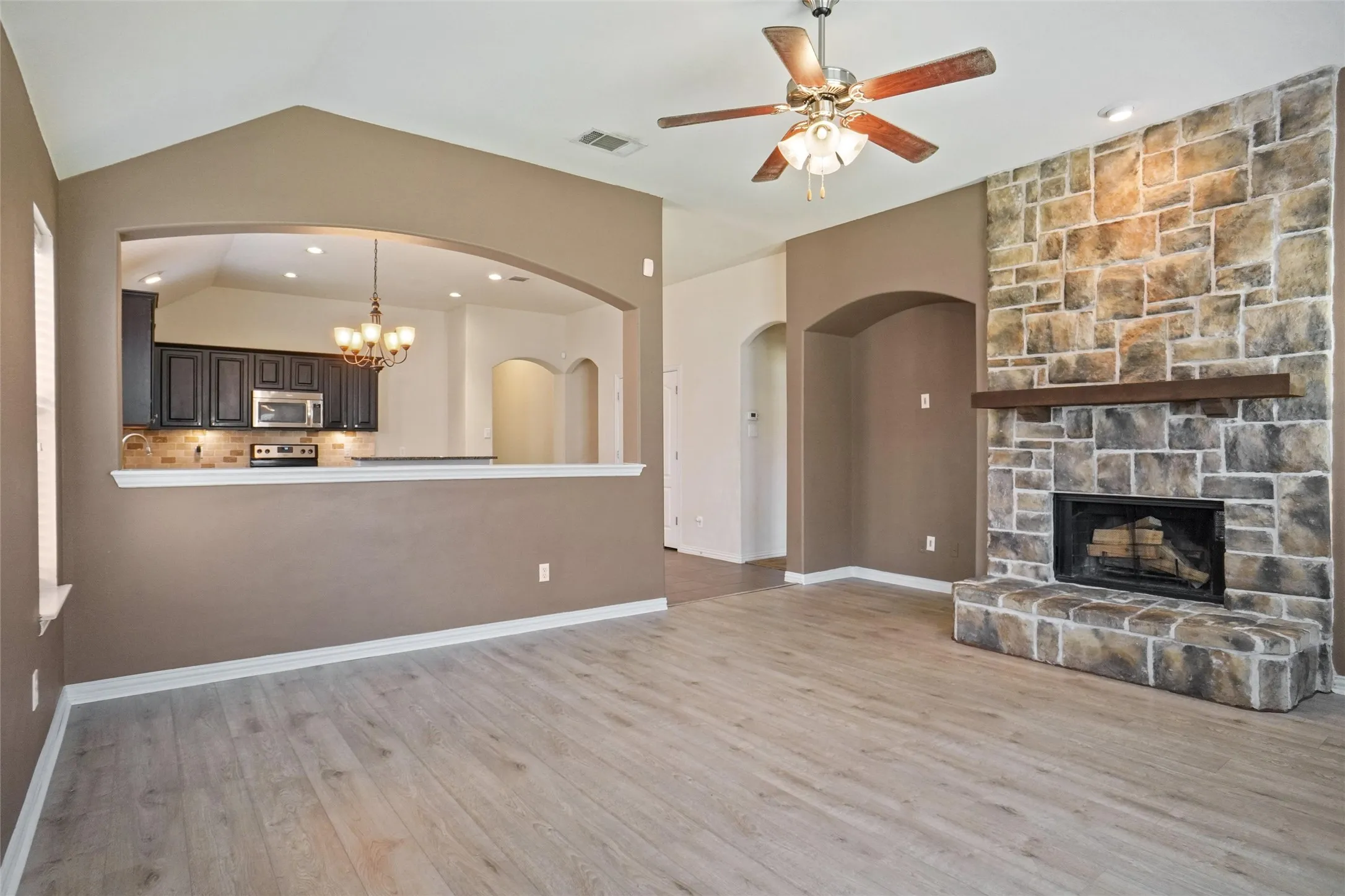 Single Family Residence For Rent in Denton County , 11817 Cape Cod Springs Drive, Frisco, Texas 75036, 3 Bedroom, 2 Bathroom, 2 Garage spaces, 1,794 Sqft, built in 2012, mls#21390777, Real Estate Agent in Frisco, Homes For Rent in Denton county, Homes For Rent in Frisco, Realtor in Frisco Texas, Real Estate Brokerage Independent Realty Texas, Luminita Cordes Realtor