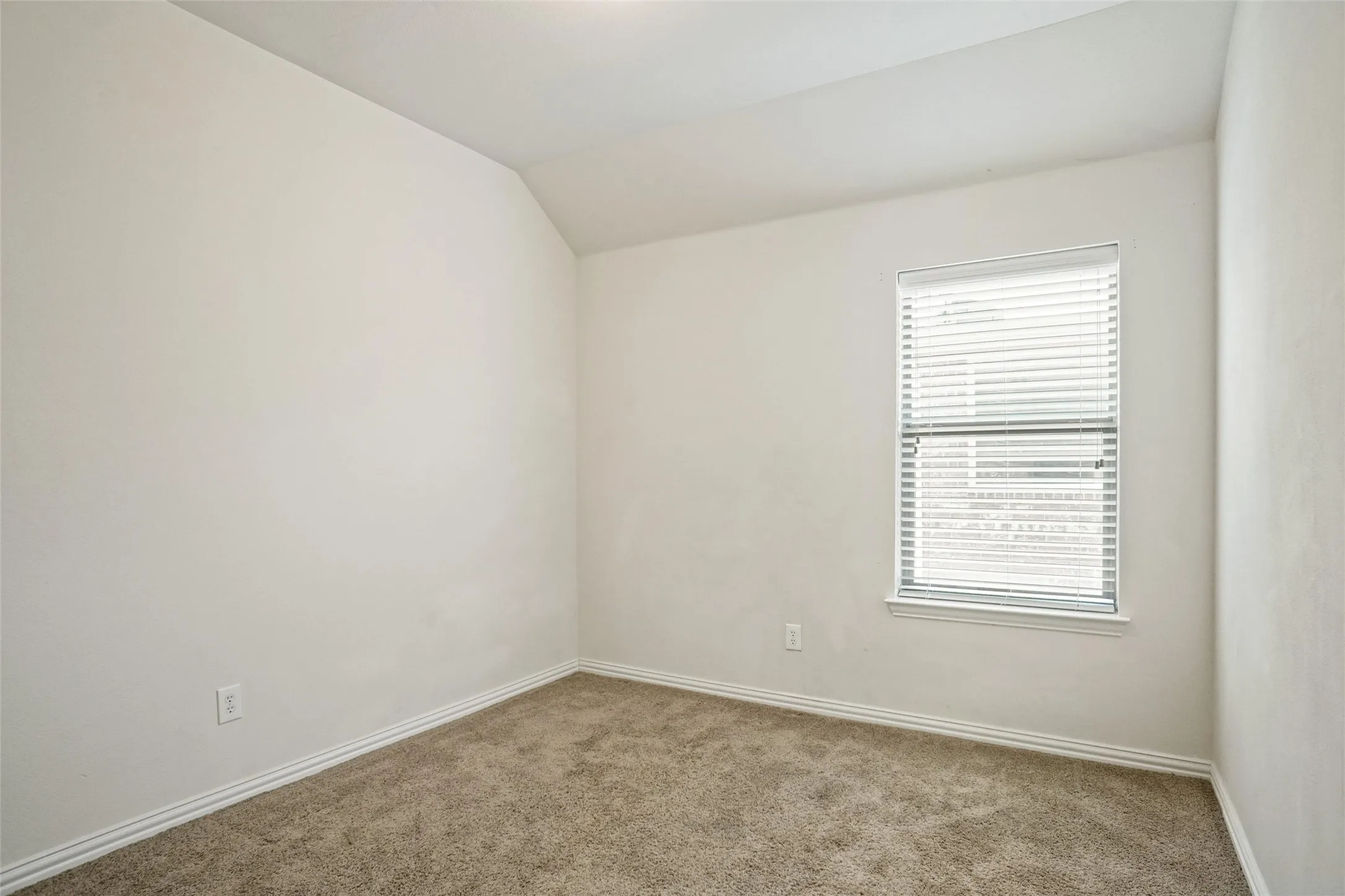Single Family Residence For Rent in Denton County , 11817 Cape Cod Springs Drive, Frisco, Texas 75036, 3 Bedroom, 2 Bathroom, 2 Garage spaces, 1,794 Sqft, built in 2012, mls#21390777, Real Estate Agent in Frisco, Homes For Rent in Denton county, Homes For Rent in Frisco, Realtor in Frisco Texas, Real Estate Brokerage Independent Realty Texas, Luminita Cordes Realtor