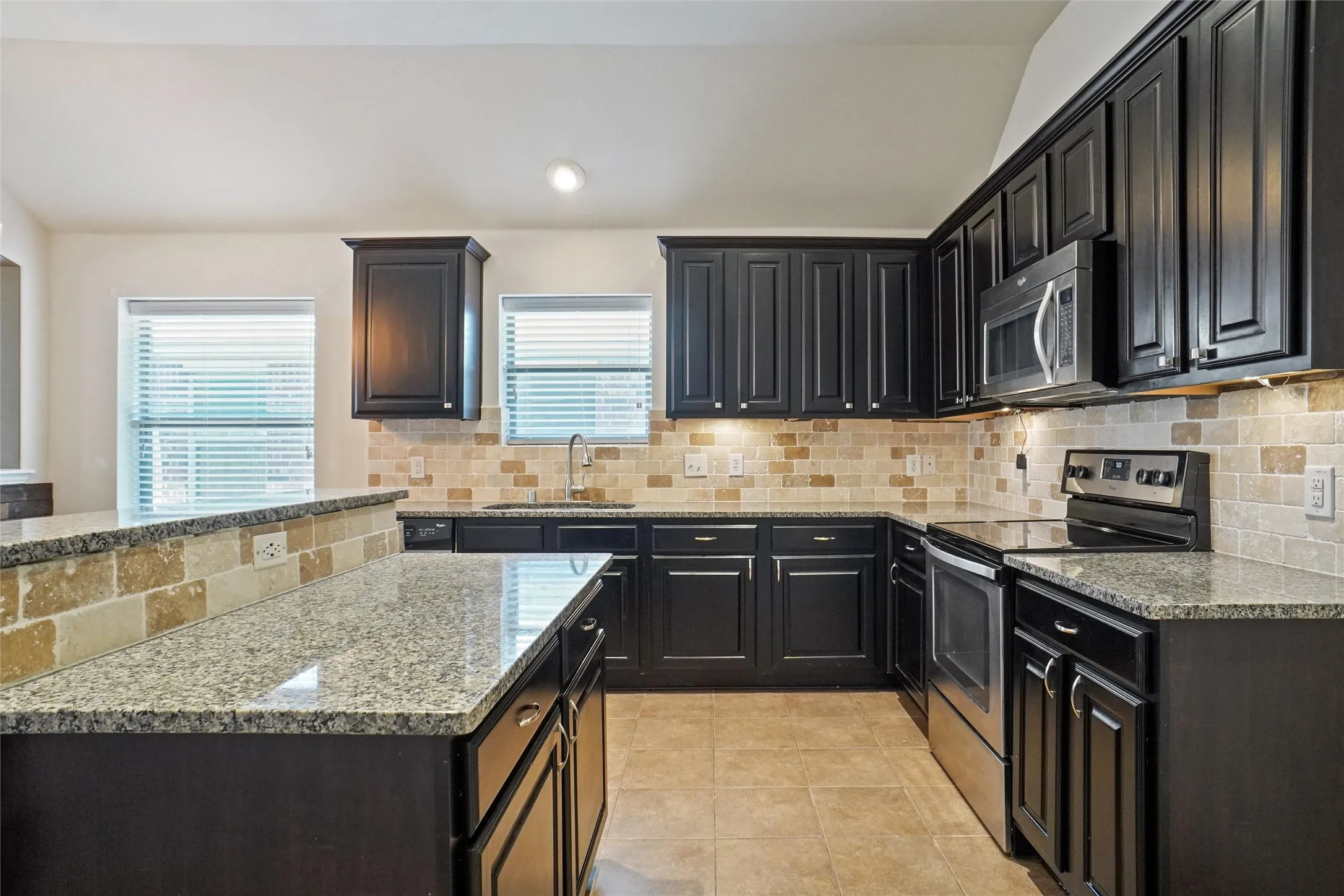 Single Family Residence For Rent in Denton County , 11817 Cape Cod Springs Drive, Frisco, Texas 75036, 3 Bedroom, 2 Bathroom, 2 Garage spaces, 1,794 Sqft, built in 2012, mls#21390777, Real Estate Agent in Frisco, Homes For Rent in Denton county, Homes For Rent in Frisco, Realtor in Frisco Texas, Real Estate Brokerage Independent Realty Texas, Luminita Cordes Realtor