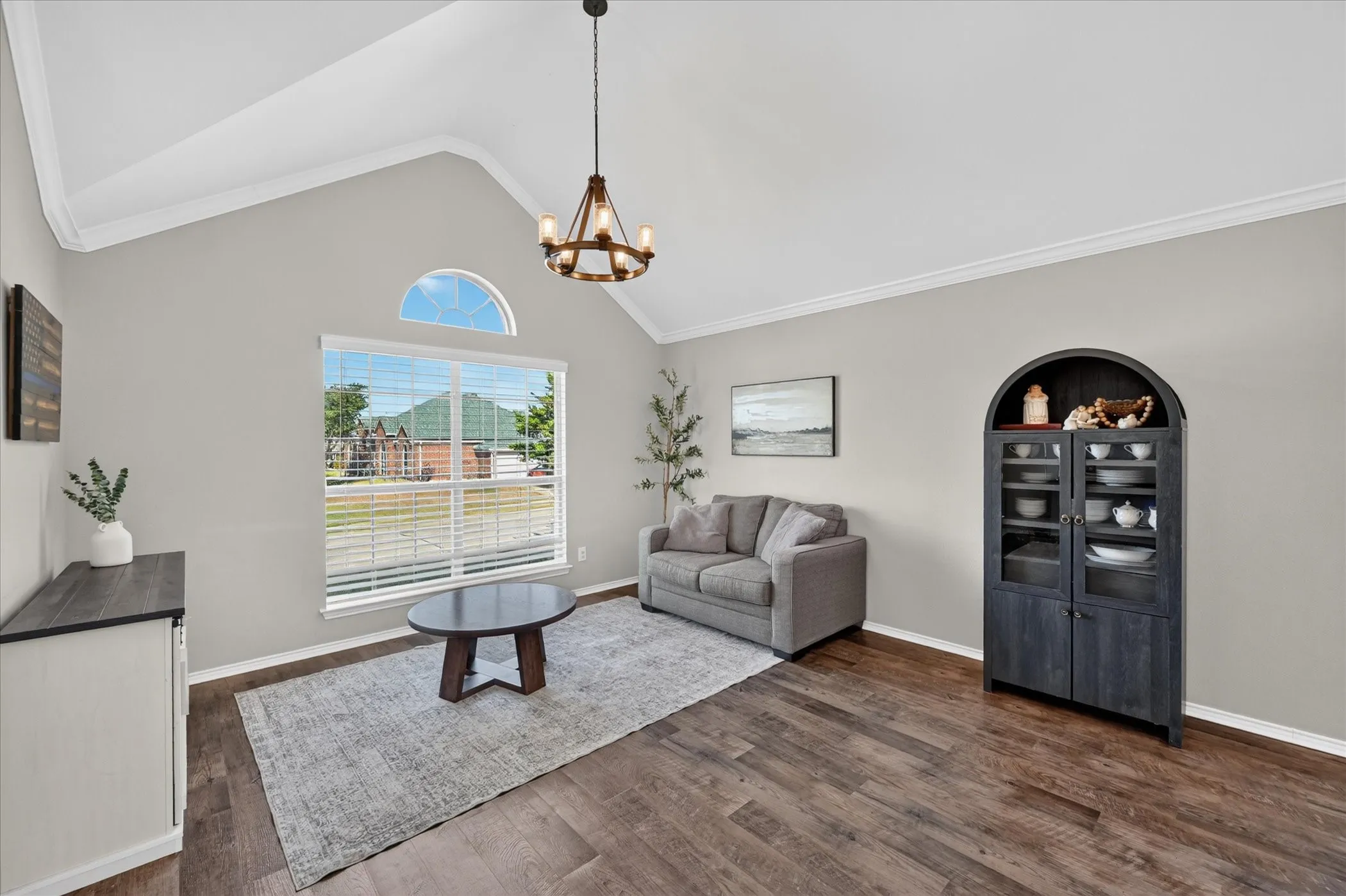Single Family Residence For Sale in Ellis County , 6460 Fox Run Dr., Midlothian, Texas 76065, 4 Bedroom, 2 Bathroom, 2 Garage spaces, 2,321 Sqft, built in 2010, mls#21389891, Real Estate Agent in Midlothian, Homes For Sale in Ellis county, Homes For Sale in Midlothian, Realtor in Midlothian Texas, Real Estate Brokerage Independent Realty Texas, Luminita Cordes Realtor