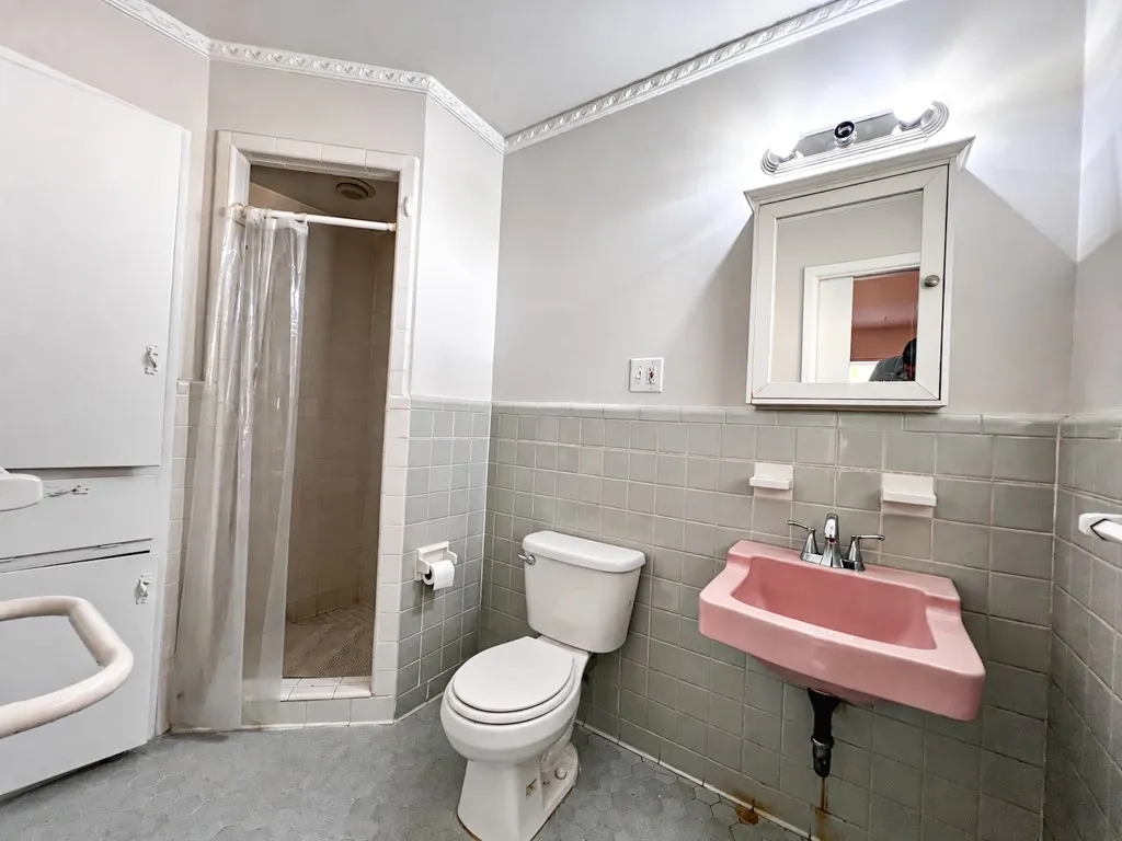 Single Family Residence For Rent in Dallas County , 2629 Maverick Avenue, Dallas, Texas 75228, 3 Bedroom, 2 Bathroom, 1 Garage spaces, 1,344 Sqft, built in 1956, mls#21390776, Real Estate Agent in Dallas, Homes For Rent in Dallas county, Homes For Rent in Dallas, Realtor in Dallas Texas, Real Estate Brokerage Independent Realty Texas, Luminita Cordes Realtor