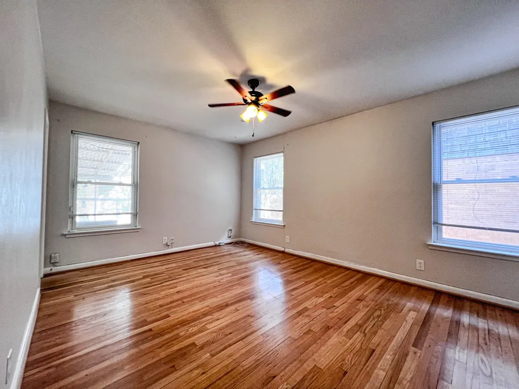 Single Family Residence For Rent in Dallas County , 2629 Maverick Avenue, Dallas, Texas 75228, 3 Bedroom, 2 Bathroom, 1 Garage spaces, 1,344 Sqft, built in 1956, mls#21390776, Real Estate Agent in Dallas, Homes For Rent in Dallas county, Homes For Rent in Dallas, Realtor in Dallas Texas, Real Estate Brokerage Independent Realty Texas, Luminita Cordes Realtor