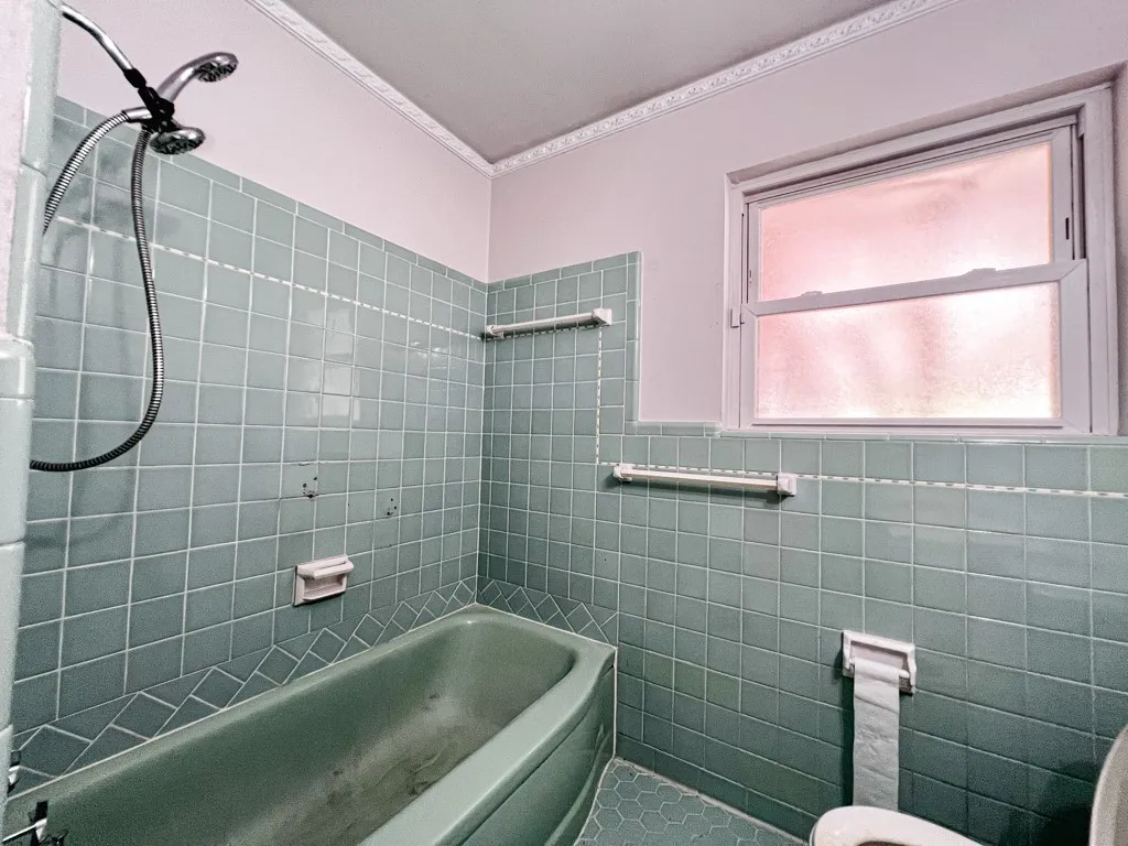 Single Family Residence For Rent in Dallas County , 2629 Maverick Avenue, Dallas, Texas 75228, 3 Bedroom, 2 Bathroom, 1 Garage spaces, 1,344 Sqft, built in 1956, mls#21390776, Real Estate Agent in Dallas, Homes For Rent in Dallas county, Homes For Rent in Dallas, Realtor in Dallas Texas, Real Estate Brokerage Independent Realty Texas, Luminita Cordes Realtor