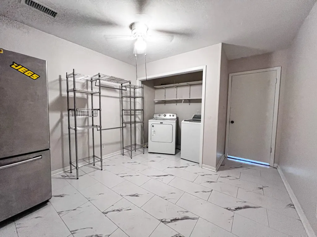 Single Family Residence For Rent in Dallas County , 2629 Maverick Avenue, Dallas, Texas 75228, 3 Bedroom, 2 Bathroom, 1 Garage spaces, 1,344 Sqft, built in 1956, mls#21390776, Real Estate Agent in Dallas, Homes For Rent in Dallas county, Homes For Rent in Dallas, Realtor in Dallas Texas, Real Estate Brokerage Independent Realty Texas, Luminita Cordes Realtor
