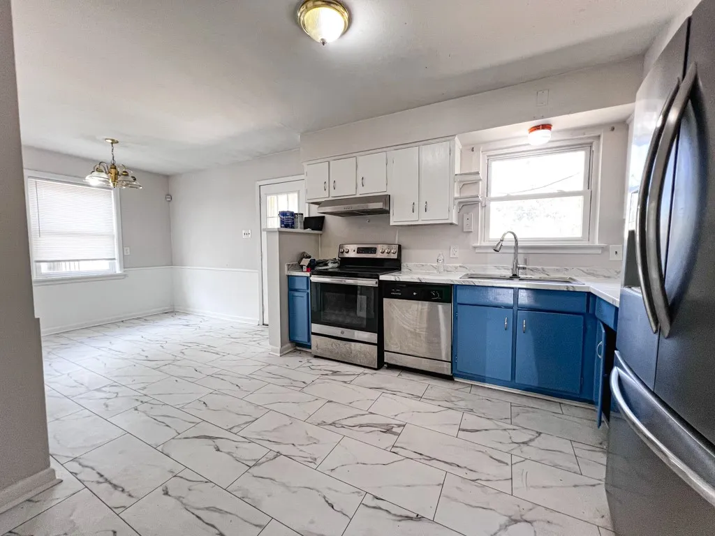 Single Family Residence For Rent in Dallas County , 2629 Maverick Avenue, Dallas, Texas 75228, 3 Bedroom, 2 Bathroom, 1 Garage spaces, 1,344 Sqft, built in 1956, mls#21390776, Real Estate Agent in Dallas, Homes For Rent in Dallas county, Homes For Rent in Dallas, Realtor in Dallas Texas, Real Estate Brokerage Independent Realty Texas, Luminita Cordes Realtor