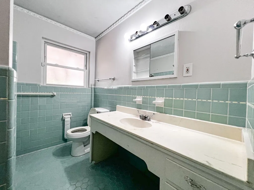 Single Family Residence For Rent in Dallas County , 2629 Maverick Avenue, Dallas, Texas 75228, 3 Bedroom, 2 Bathroom, 1 Garage spaces, 1,344 Sqft, built in 1956, mls#21390776, Real Estate Agent in Dallas, Homes For Rent in Dallas county, Homes For Rent in Dallas, Realtor in Dallas Texas, Real Estate Brokerage Independent Realty Texas, Luminita Cordes Realtor