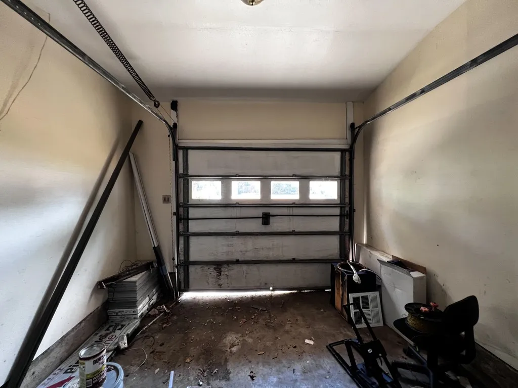 Single Family Residence For Rent in Dallas County , 2629 Maverick Avenue, Dallas, Texas 75228, 3 Bedroom, 2 Bathroom, 1 Garage spaces, 1,344 Sqft, built in 1956, mls#21390776, Real Estate Agent in Dallas, Homes For Rent in Dallas county, Homes For Rent in Dallas, Realtor in Dallas Texas, Real Estate Brokerage Independent Realty Texas, Luminita Cordes Realtor