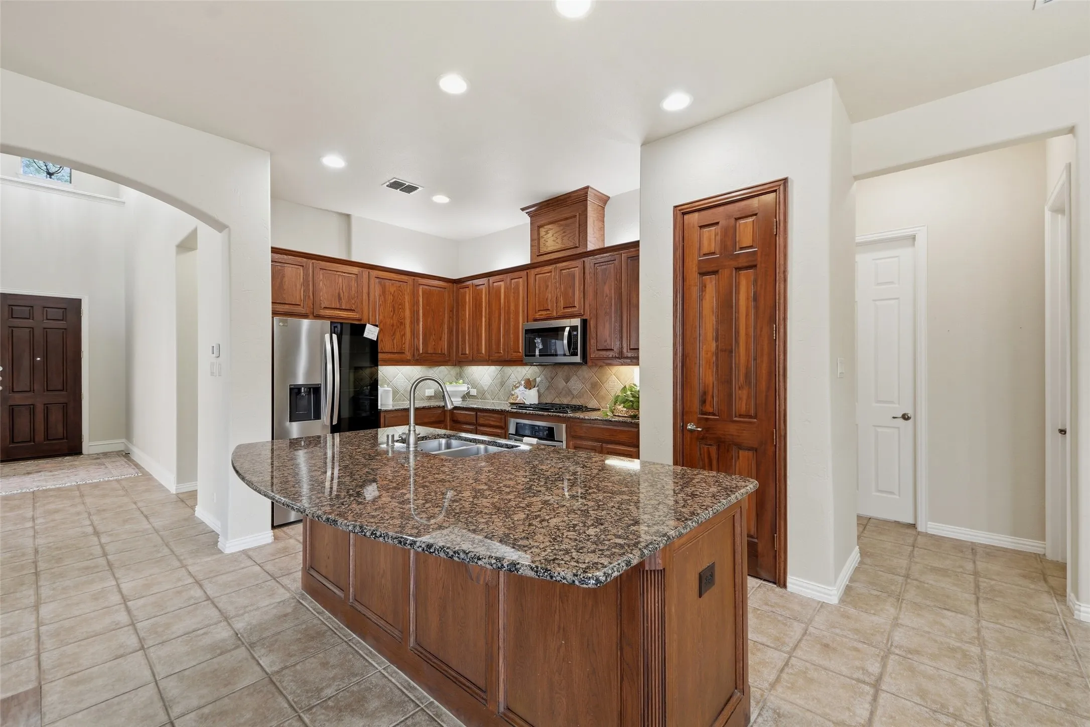Single Family Residence For Sale in Collin County , 919 Panther Lane, Allen, Texas 75013, 4 Bedroom, 3 Bathroom, 3 Garage spaces, 3,221 Sqft, built in 2007, mls#21387838, Real Estate Agent in Allen, Homes For Sale in Collin county, Homes For Sale in Allen, Realtor in Allen Texas, Real Estate Brokerage Independent Realty Texas, Luminita Cordes Realtor