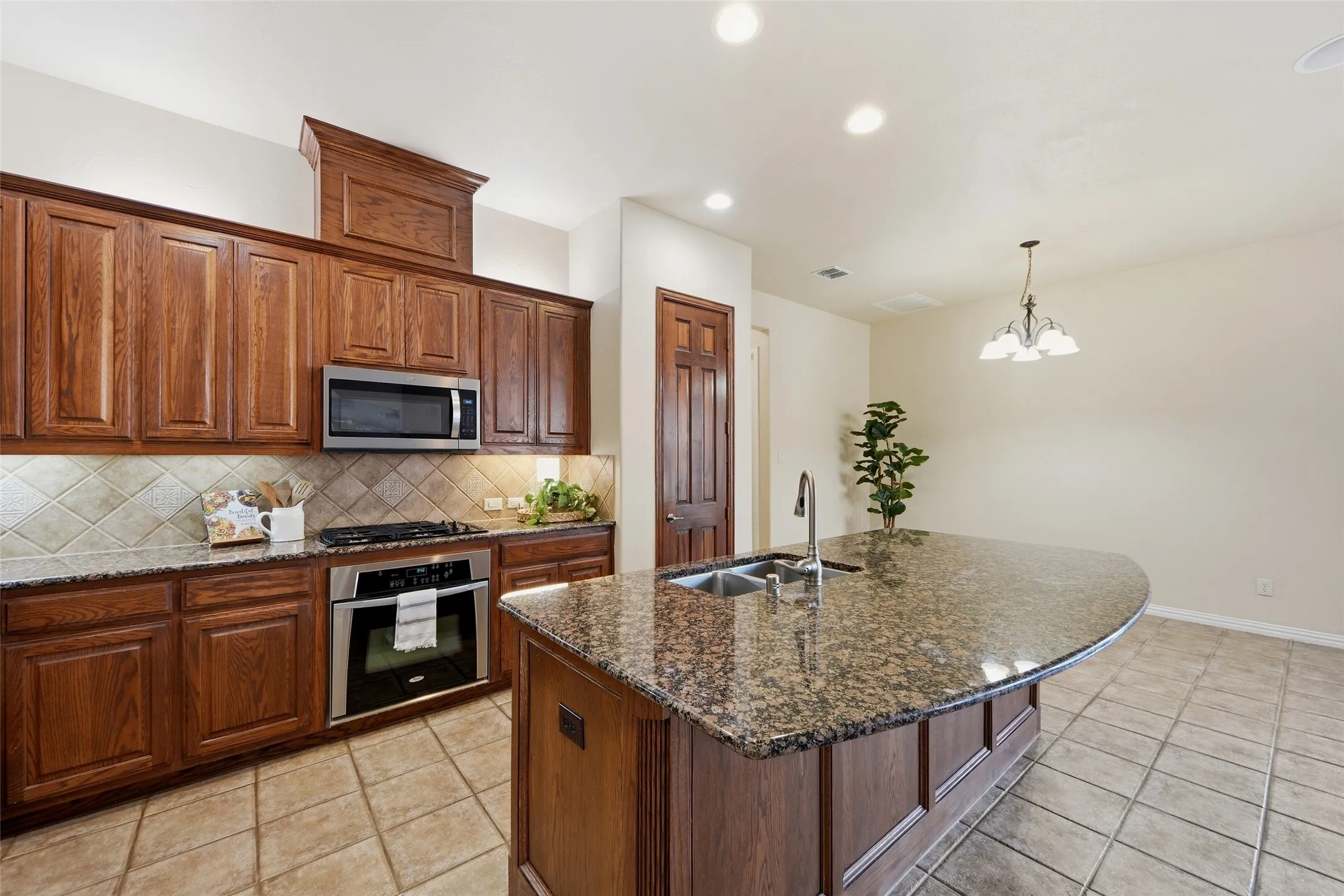 Single Family Residence For Sale in Collin County , 919 Panther Lane, Allen, Texas 75013, 4 Bedroom, 3 Bathroom, 3 Garage spaces, 3,221 Sqft, built in 2007, mls#21387838, Real Estate Agent in Allen, Homes For Sale in Collin county, Homes For Sale in Allen, Realtor in Allen Texas, Real Estate Brokerage Independent Realty Texas, Luminita Cordes Realtor