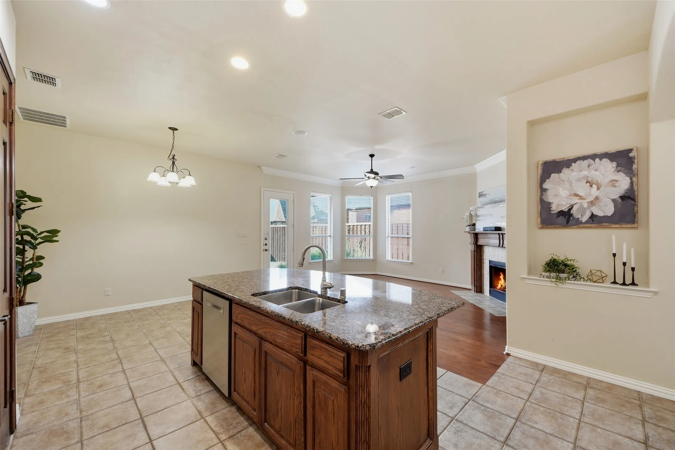 Single Family Residence For Sale in Collin County , 919 Panther Lane, Allen, Texas 75013, 4 Bedroom, 3 Bathroom, 3 Garage spaces, 3,221 Sqft, built in 2007, mls#21387838, Real Estate Agent in Allen, Homes For Sale in Collin county, Homes For Sale in Allen, Realtor in Allen Texas, Real Estate Brokerage Independent Realty Texas, Luminita Cordes Realtor