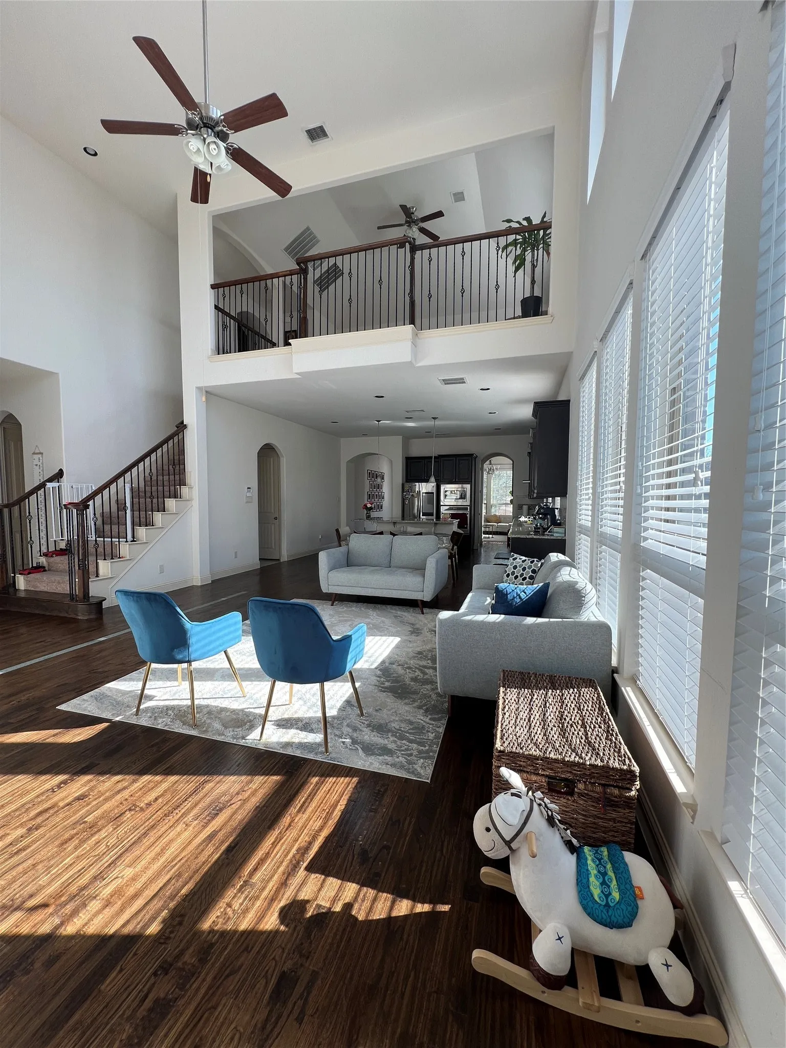 Single Family Residence For Sale in Denton County , 5611 Lightfoot Lane, Frisco, Texas 75036, 5 Bedroom, 4 Bathroom, 2 Garage spaces, 3,595 Sqft, built in 2015, mls#21387805, Real Estate Agent in Frisco, Homes For Sale in Denton county, Homes For Sale in Frisco, Realtor in Frisco Texas, Real Estate Brokerage Independent Realty Texas, Luminita Cordes Realtor