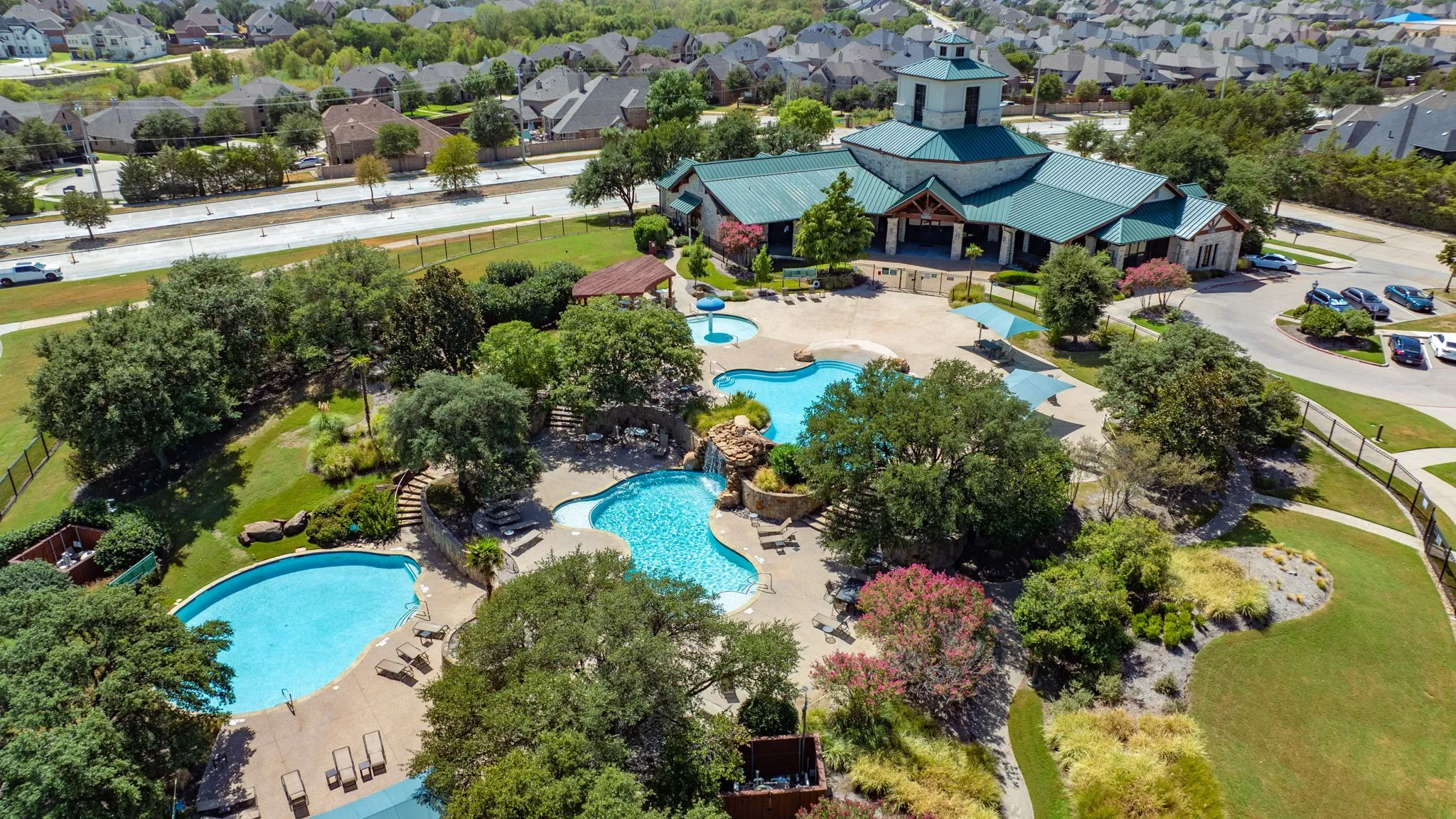 Single Family Residence For Sale in Denton County , 5611 Lightfoot Lane, Frisco, Texas 75036, 5 Bedroom, 4 Bathroom, 2 Garage spaces, 3,595 Sqft, built in 2015, mls#21387805, Real Estate Agent in Frisco, Homes For Sale in Denton county, Homes For Sale in Frisco, Realtor in Frisco Texas, Real Estate Brokerage Independent Realty Texas, Luminita Cordes Realtor