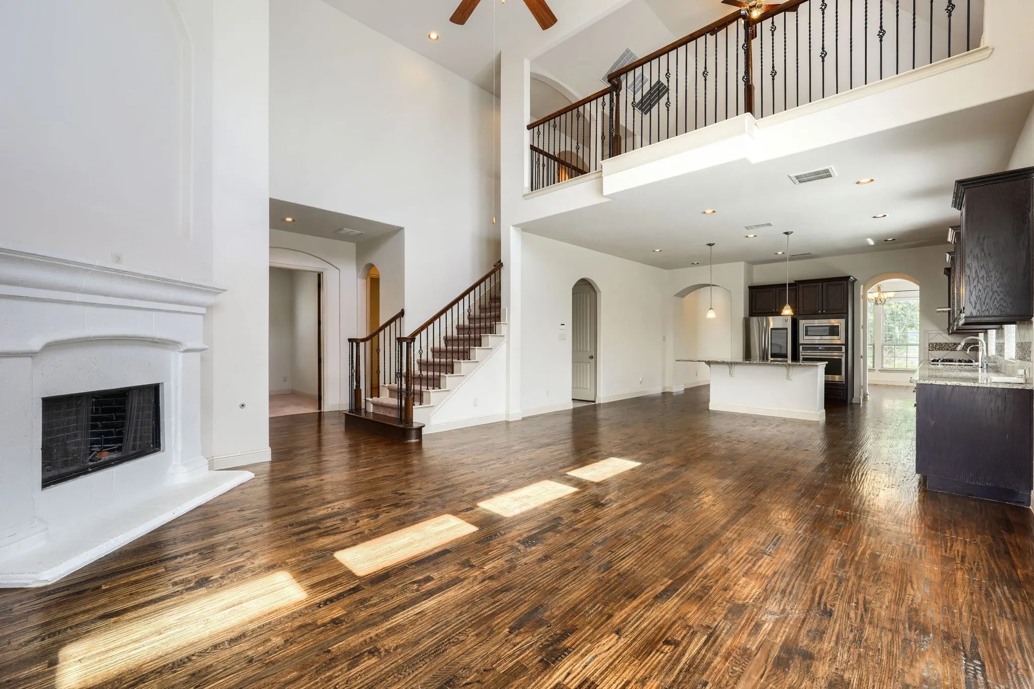 Single Family Residence For Sale in Denton County , 5611 Lightfoot Lane, Frisco, Texas 75036, 5 Bedroom, 4 Bathroom, 2 Garage spaces, 3,595 Sqft, built in 2015, mls#21387805, Real Estate Agent in Frisco, Homes For Sale in Denton county, Homes For Sale in Frisco, Realtor in Frisco Texas, Real Estate Brokerage Independent Realty Texas, Luminita Cordes Realtor