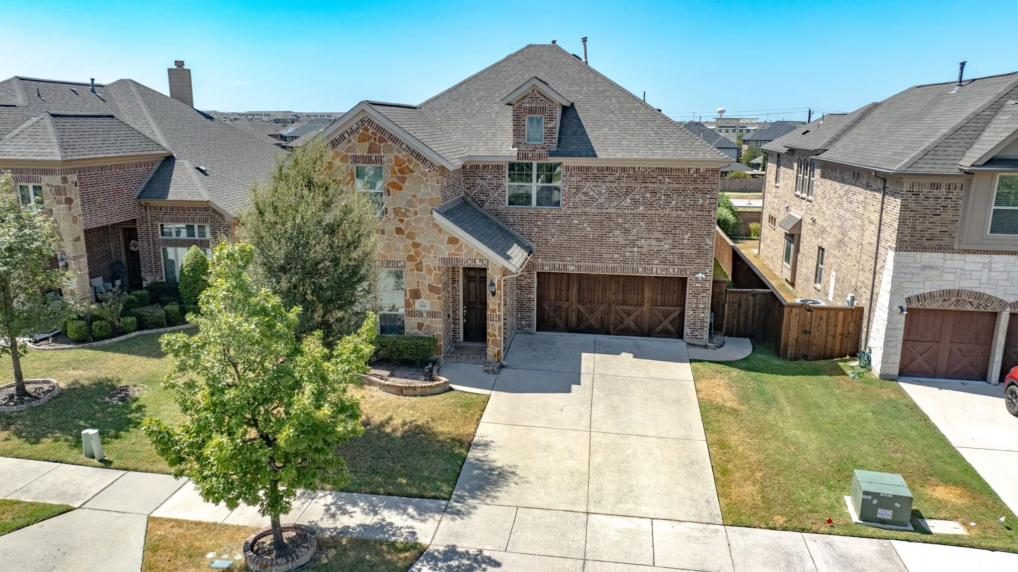 Single Family Residence For Sale in Denton County , 5611 Lightfoot Lane, Frisco, Texas 75036, 5 Bedroom, 4 Bathroom, 2 Garage spaces, 3,595 Sqft, built in 2015, mls#21387805, Real Estate Agent in Frisco, Homes For Sale in Denton county, Homes For Sale in Frisco, Realtor in Frisco Texas, Real Estate Brokerage Independent Realty Texas, Luminita Cordes Realtor