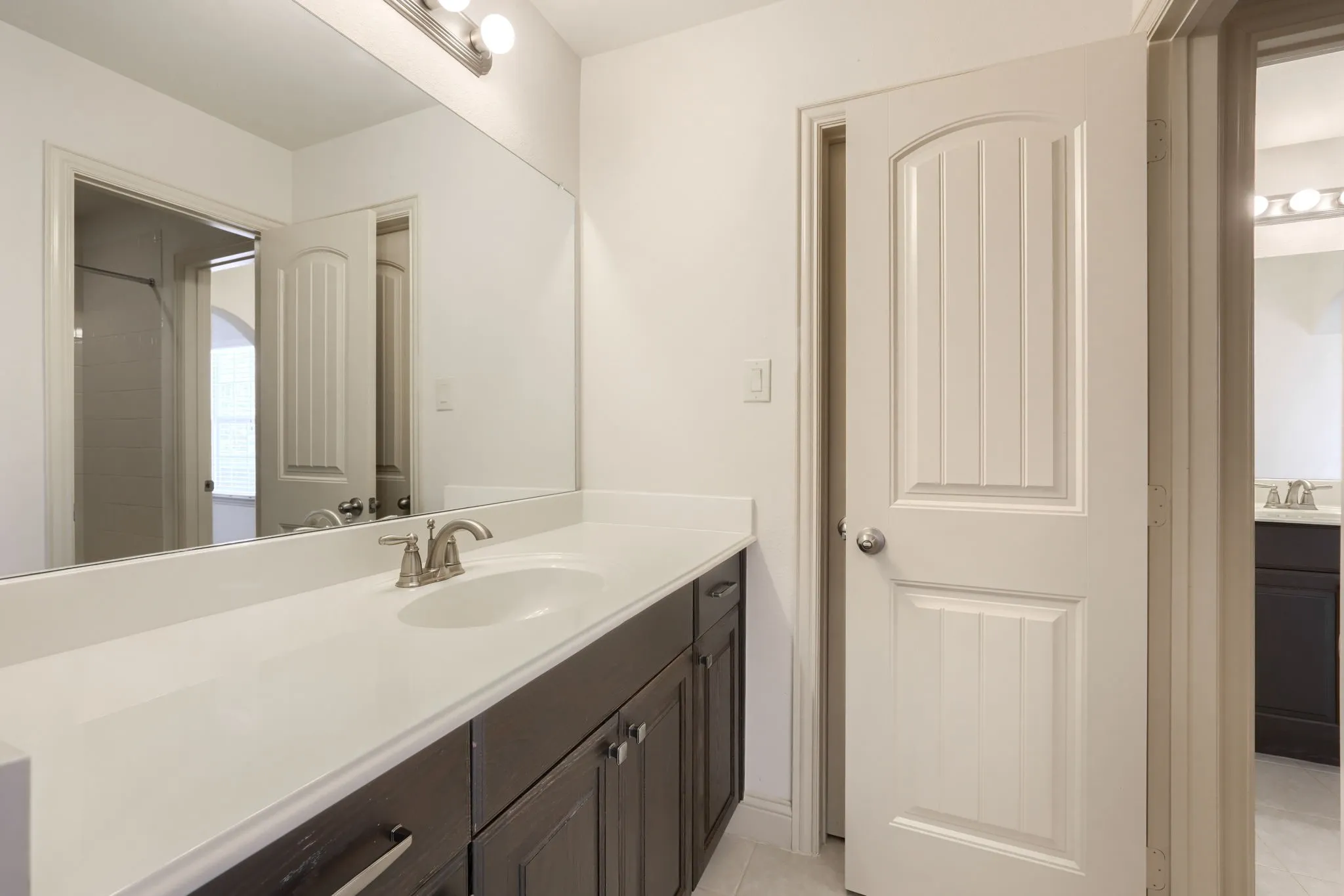 Single Family Residence For Sale in Denton County , 5611 Lightfoot Lane, Frisco, Texas 75036, 5 Bedroom, 4 Bathroom, 2 Garage spaces, 3,595 Sqft, built in 2015, mls#21387805, Real Estate Agent in Frisco, Homes For Sale in Denton county, Homes For Sale in Frisco, Realtor in Frisco Texas, Real Estate Brokerage Independent Realty Texas, Luminita Cordes Realtor