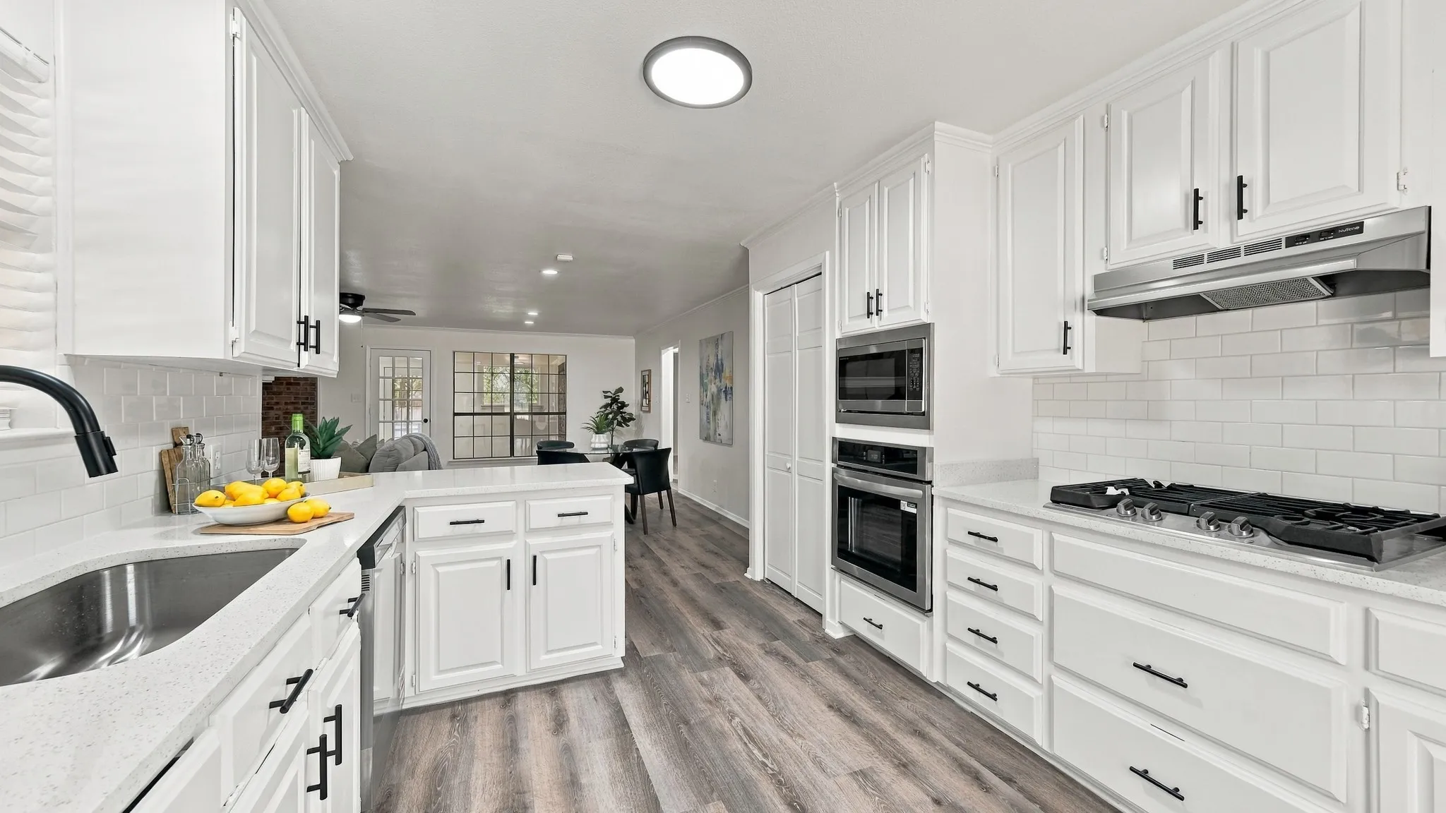 Single Family Residence For Sale in Hood County , 1209 Spanish Moss Drive, Granbury, Texas 76048, 3 Bedroom, 2 Bathroom, 2 Garage spaces, 1,689 Sqft, built in 1988, mls#21390755, Real Estate Agent in Granbury, Homes For Sale in Hood county, Homes For Sale in Granbury, Realtor in Granbury Texas, Real Estate Brokerage Independent Realty Texas, Luminita Cordes Realtor