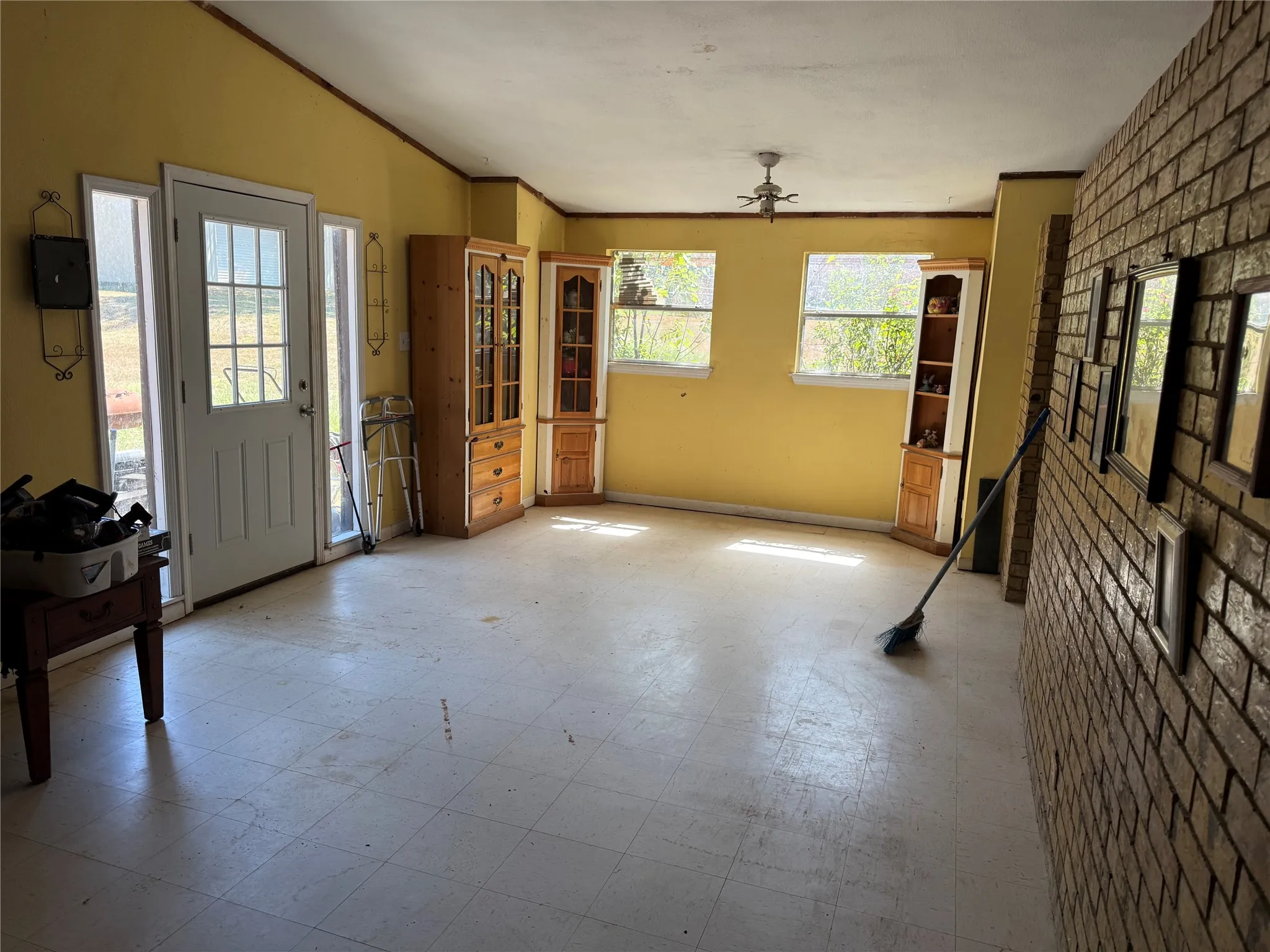 Single Family Residence For Sale in Camp County , 65 County Road 4164, Pittsburg, Texas 75686, 3 Bedroom, 2 Bathroom, 2 Garage spaces, 2,172 Sqft, built in 1978, mls#21390736, Real Estate Agent in Pittsburg, Homes For Sale in Camp county, Homes For Sale in Pittsburg, Realtor in Pittsburg Texas, Real Estate Brokerage Independent Realty Texas, Luminita Cordes Realtor
