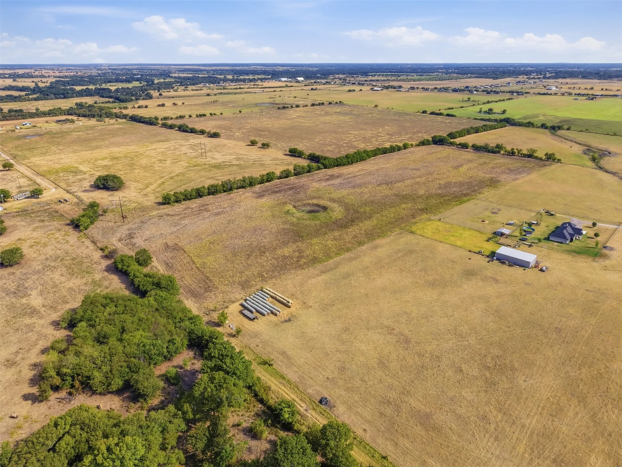 Single Family Residence For Sale in Johnson County , 681 County Road 1102, Rio Vista, Texas 76093, 3 Bedroom, 2 Bathroom, Garage spaces, 1,479 Sqft, built in 1955, mls#21388019, Real Estate Agent in Rio Vista, Homes For Sale in Johnson county, Homes For Sale in Rio Vista, Realtor in Rio Vista Texas, Real Estate Brokerage Independent Realty Texas, Luminita Cordes Realtor