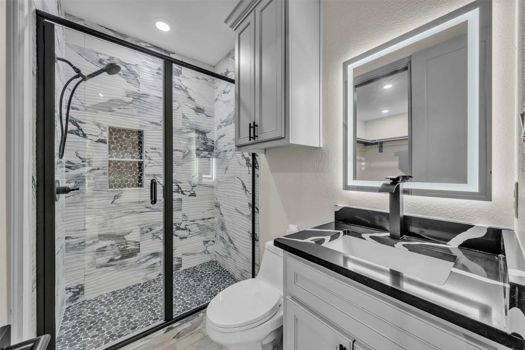 Single Family Residence For Sale in Tarrant County , 2740 Canton Drive, Fort Worth, Texas 76112, 3 Bedroom, 2 Bathroom, Garage spaces, 1,913 Sqft, built in 1946, mls#21390796, Real Estate Agent in Fort Worth, Homes For Sale in Tarrant county, Homes For Sale in Fort Worth, Realtor in Fort Worth Texas, Real Estate Brokerage Independent Realty Texas, Luminita Cordes Realtor
