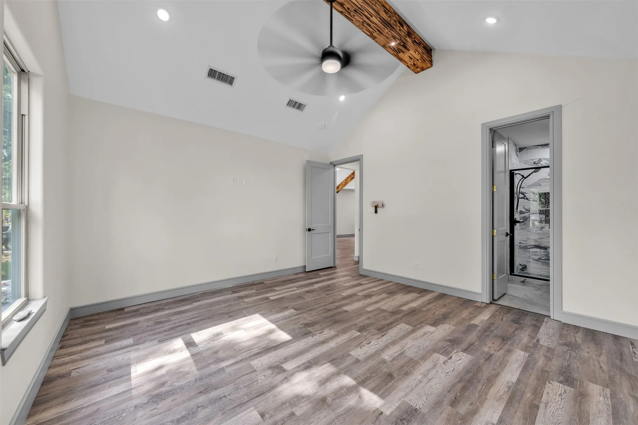 Single Family Residence For Sale in Tarrant County , 2740 Canton Drive, Fort Worth, Texas 76112, 3 Bedroom, 2 Bathroom, Garage spaces, 1,913 Sqft, built in 1946, mls#21390796, Real Estate Agent in Fort Worth, Homes For Sale in Tarrant county, Homes For Sale in Fort Worth, Realtor in Fort Worth Texas, Real Estate Brokerage Independent Realty Texas, Luminita Cordes Realtor
