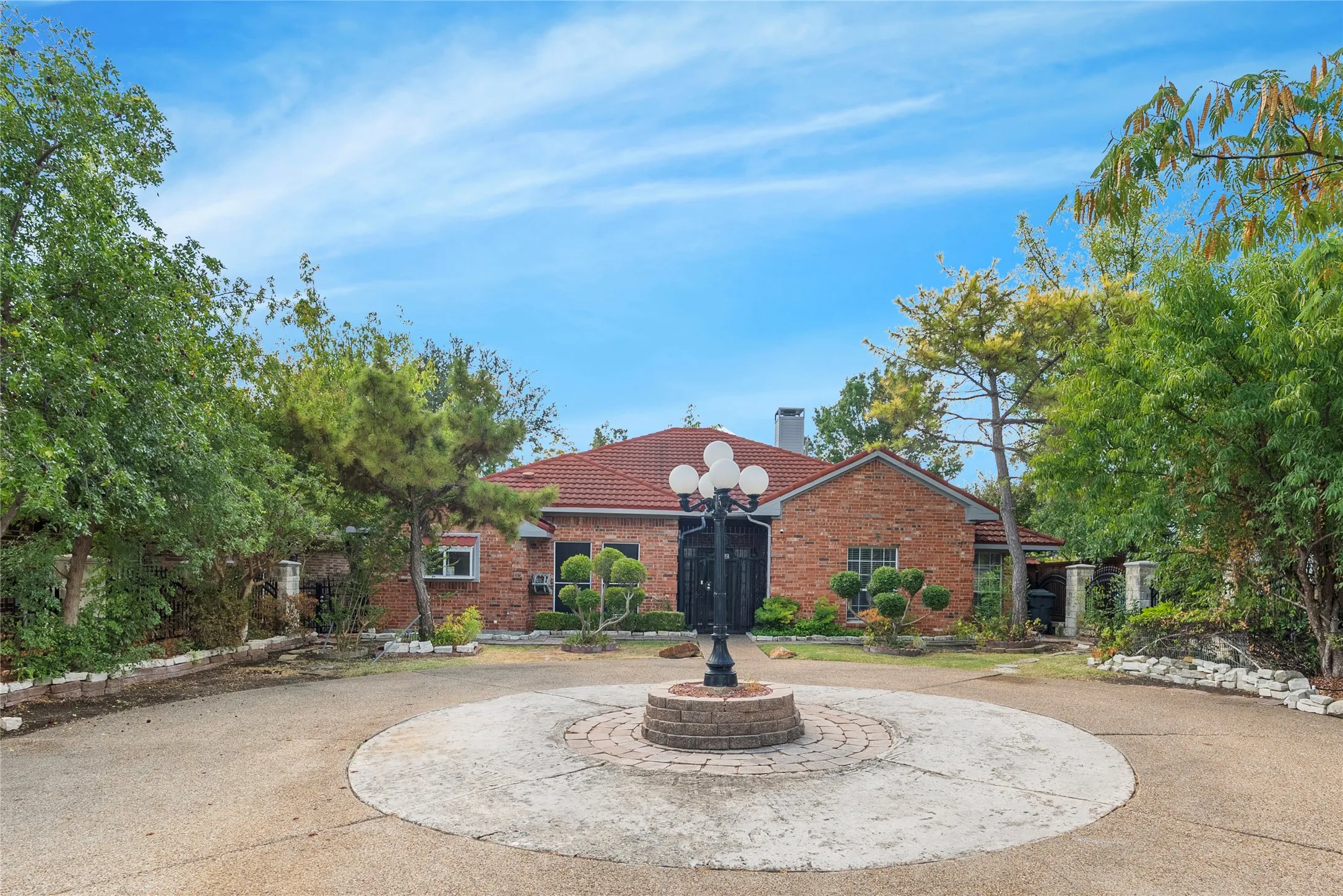 Single Family Residence For Rent