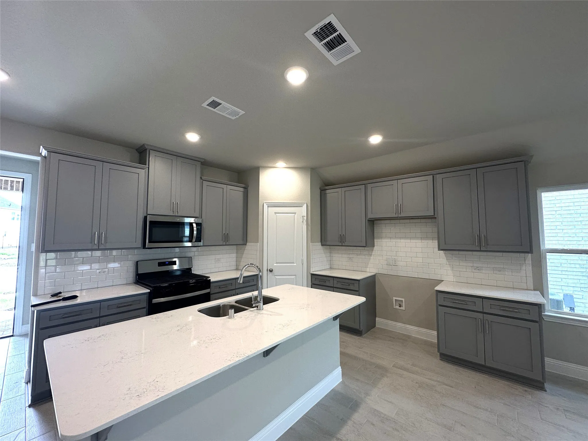 Single Family Residence For Rent in Collin County , 601 Tartane Drive, Anna, Texas 75409, 3 Bedroom, 2 Bathroom, 2 Garage spaces, 1,799 Sqft, built in 2024, mls#21390814, Real Estate Agent in Anna, Homes For Rent in Collin county, Homes For Rent in Anna, Realtor in Anna Texas, Real Estate Brokerage Independent Realty Texas, Luminita Cordes Realtor