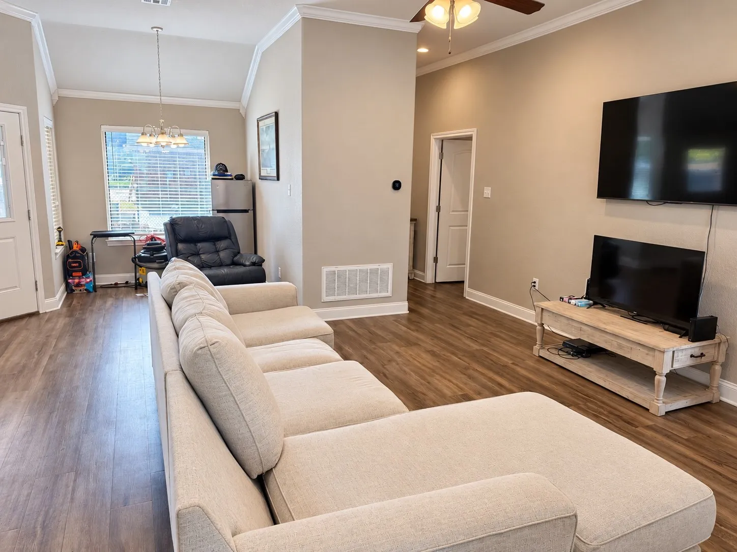 Single Family Residence For Sale in Mc Lennan County , 200 Church Avenue, Waco, Texas 76706, 4 Bedroom, 5 Bathroom, Garage spaces, 1,575 Sqft, built in 2017, mls#21385193, Real Estate Agent in Waco, Homes For Sale in Mc Lennan county, Homes For Sale in Waco, Realtor in Waco Texas, Real Estate Brokerage Independent Realty Texas, Luminita Cordes Realtor